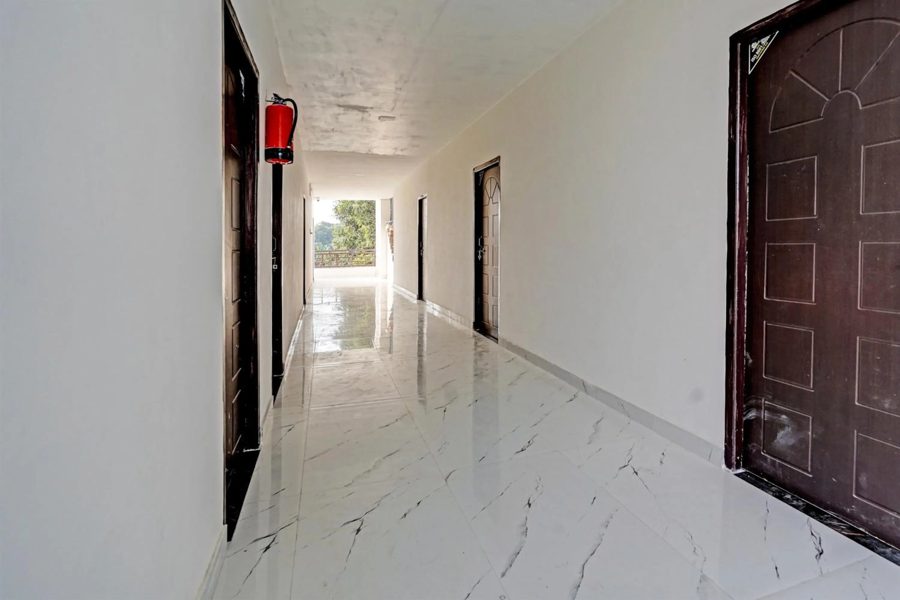 Lobby or reception in Hotel O by OYO Hira Royal Palace And Lawn