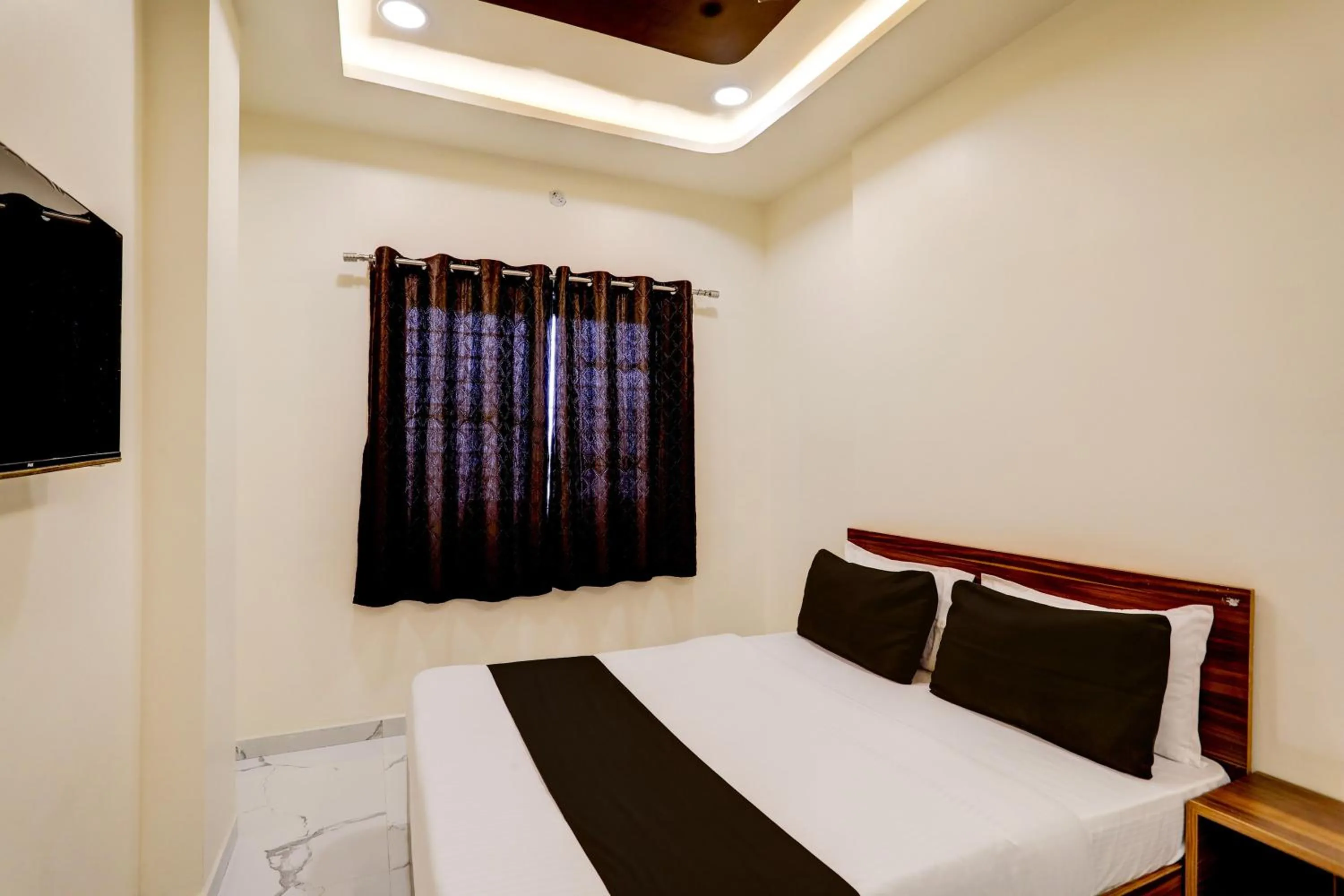 Bedroom, Bed in Hotel O highway blues