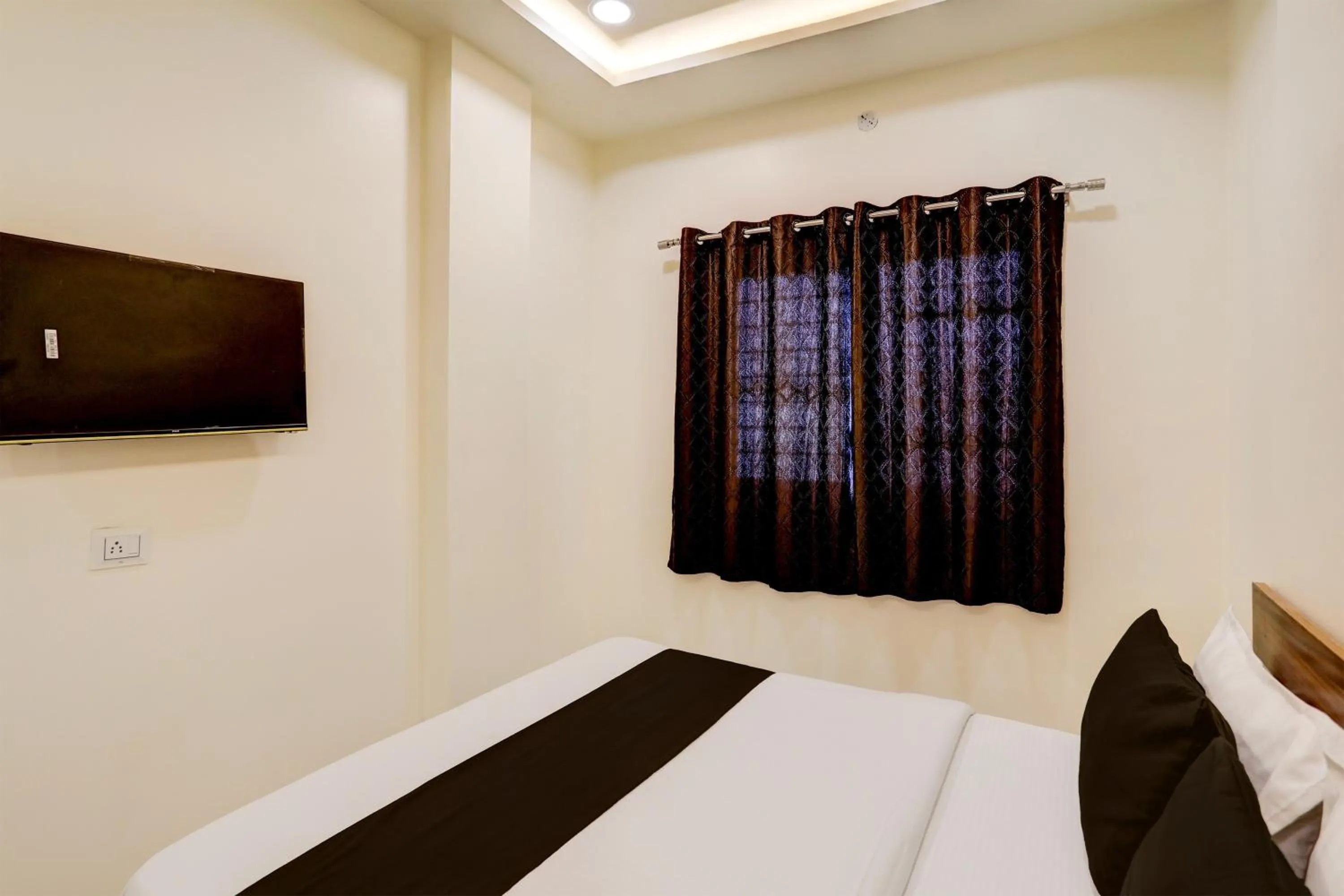 Bedroom, Bed in Hotel O highway blues