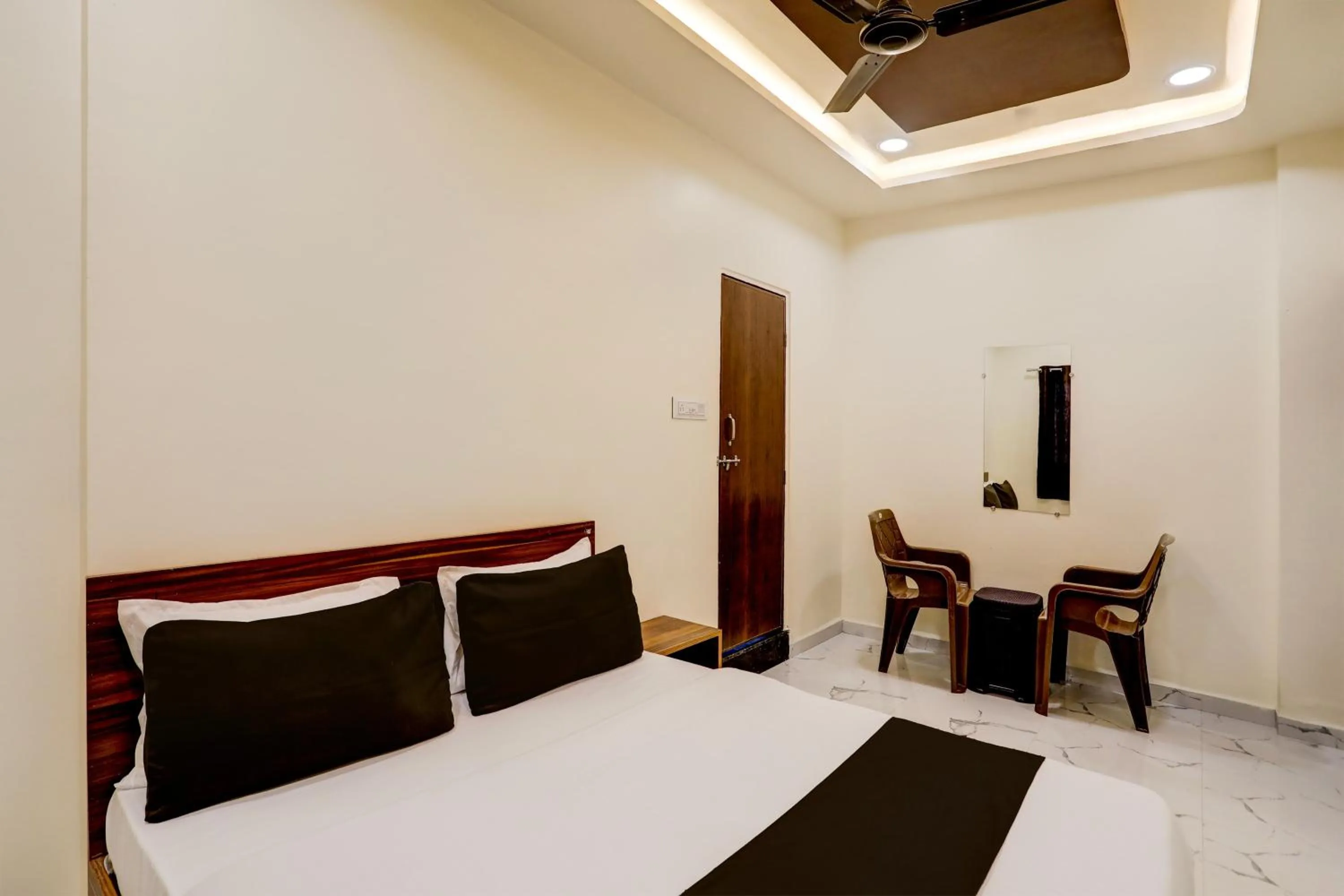 Bedroom, Bed in Hotel O highway blues