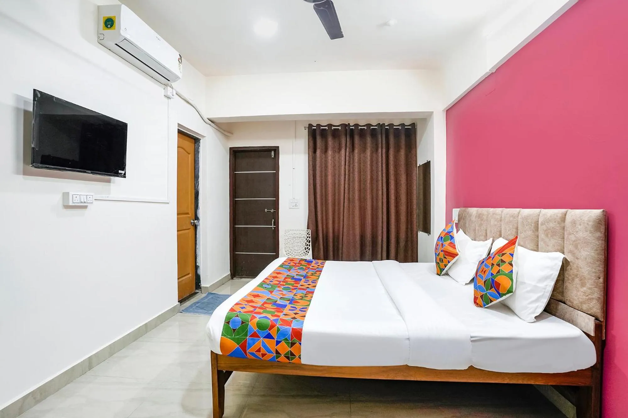Bed in Via Sunset Residency - Nr Apollo Hospitals