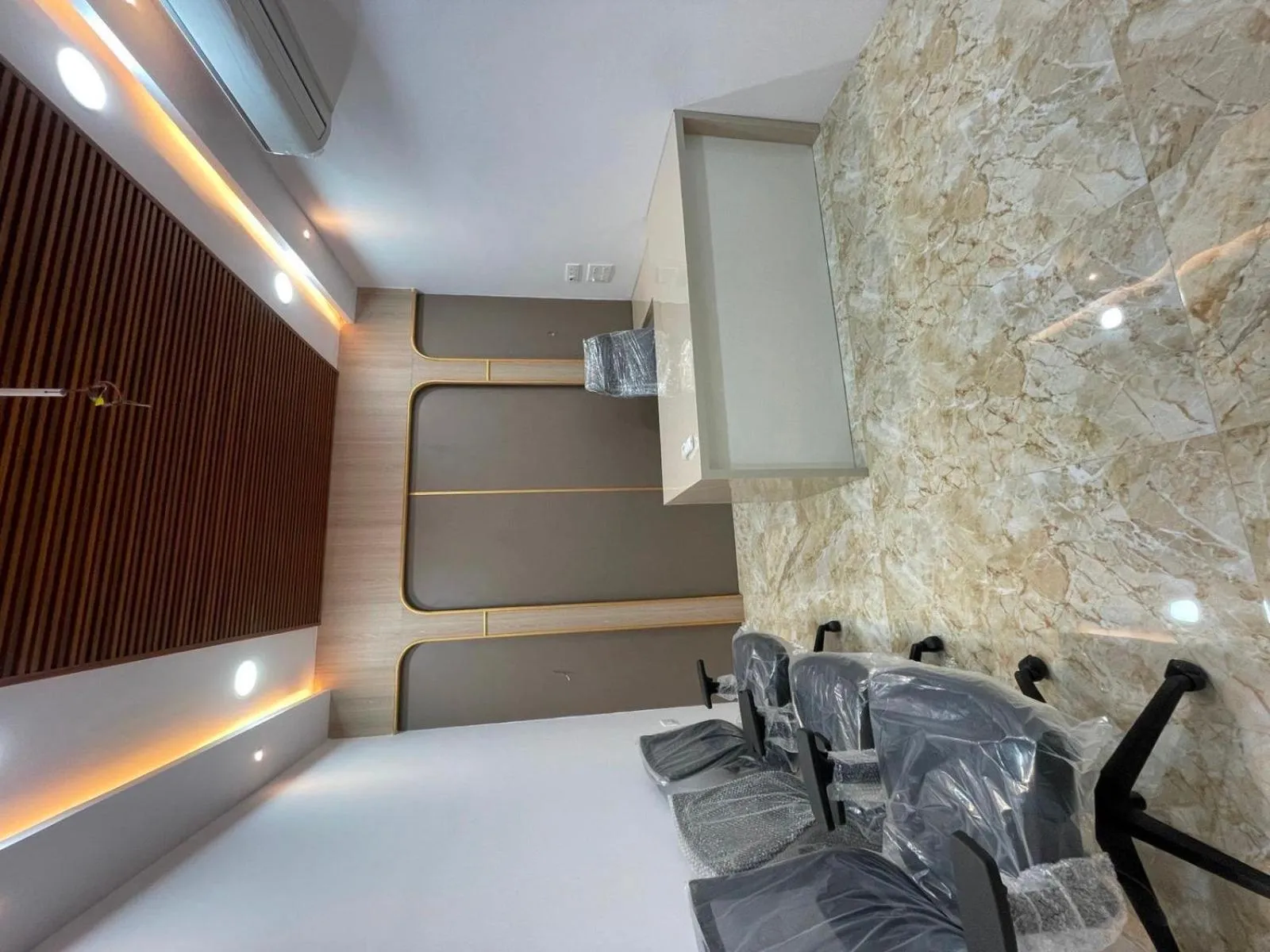 Lobby or reception in Hotel O Helloworld tech view