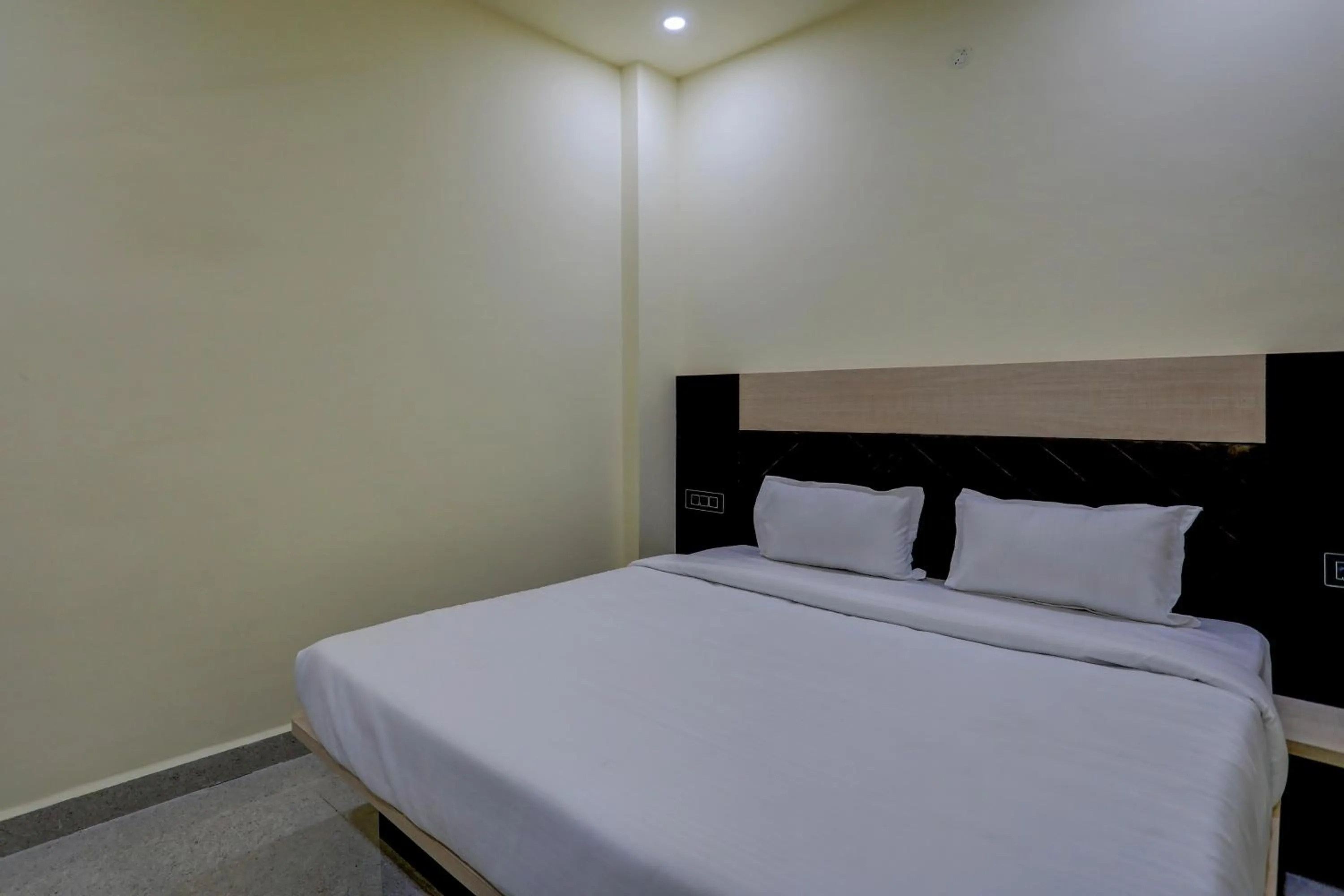 Bedroom, Bed in Hotel O Madhuram Residency