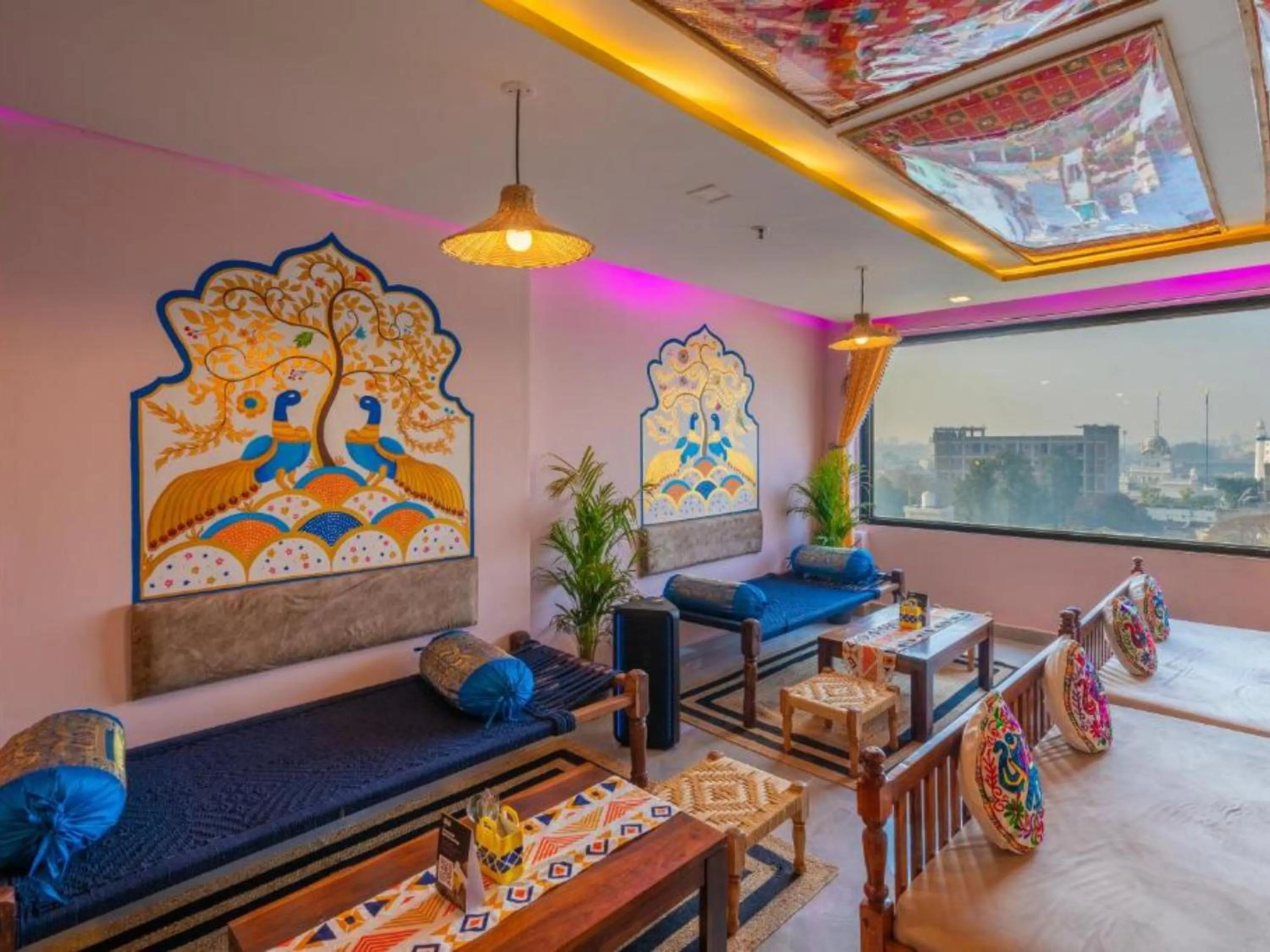 Living room in The Hosteller Amritsar, Near Golden Temple