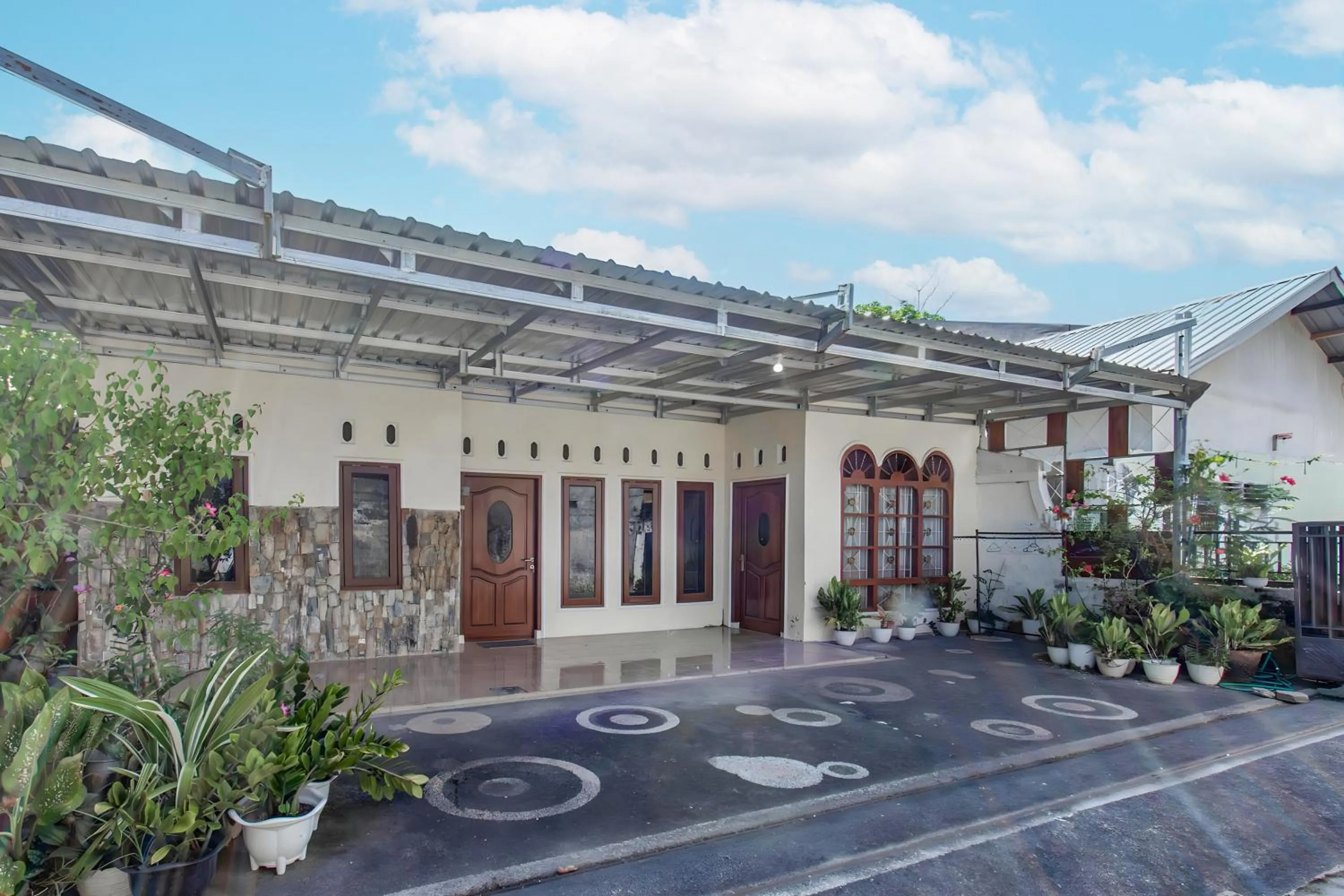 Facade/entrance in OYO 93582 Liani Homestay Syariah