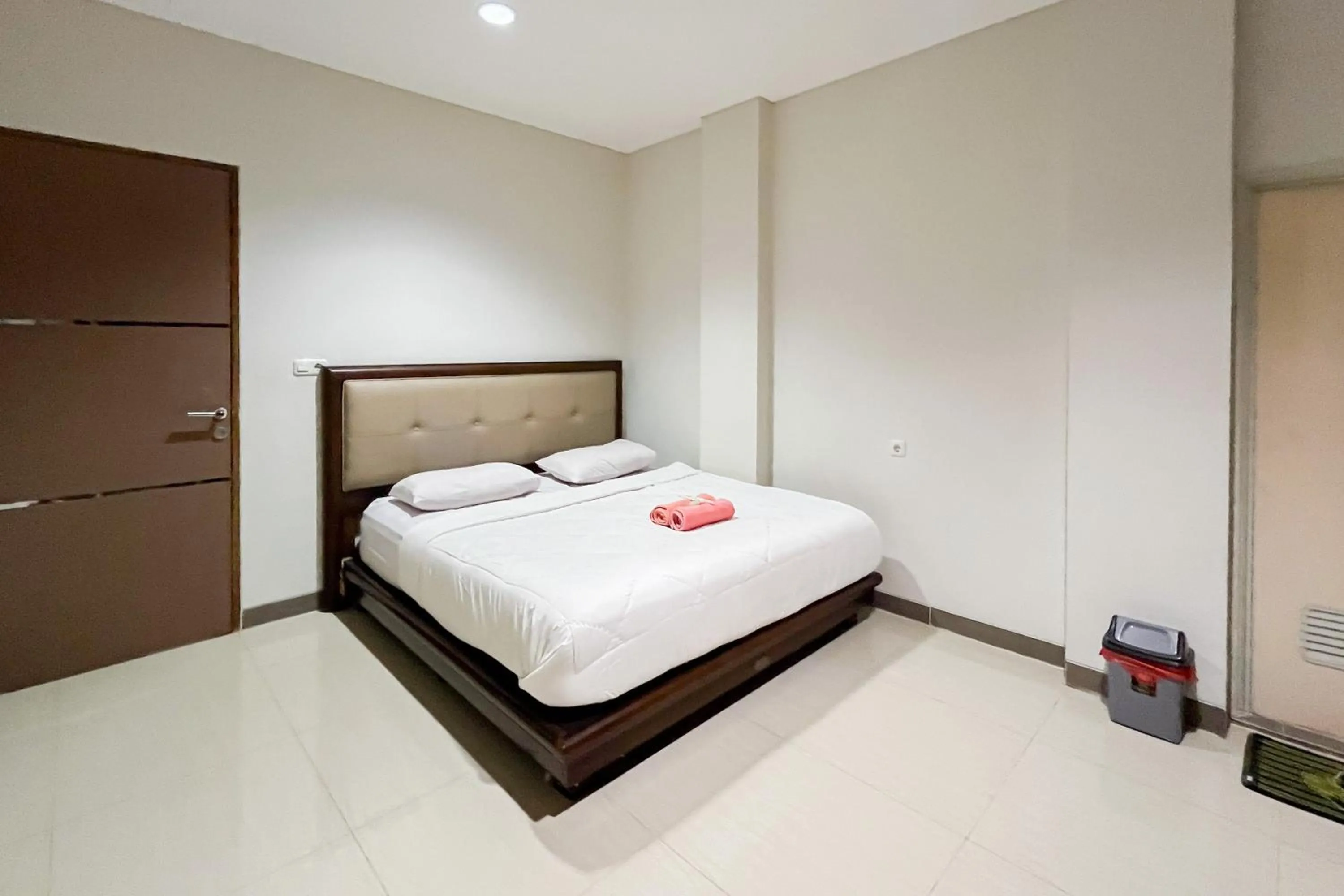 Bedroom, Bed in Urbanview Hotel Wongso Pangkal Pinang
