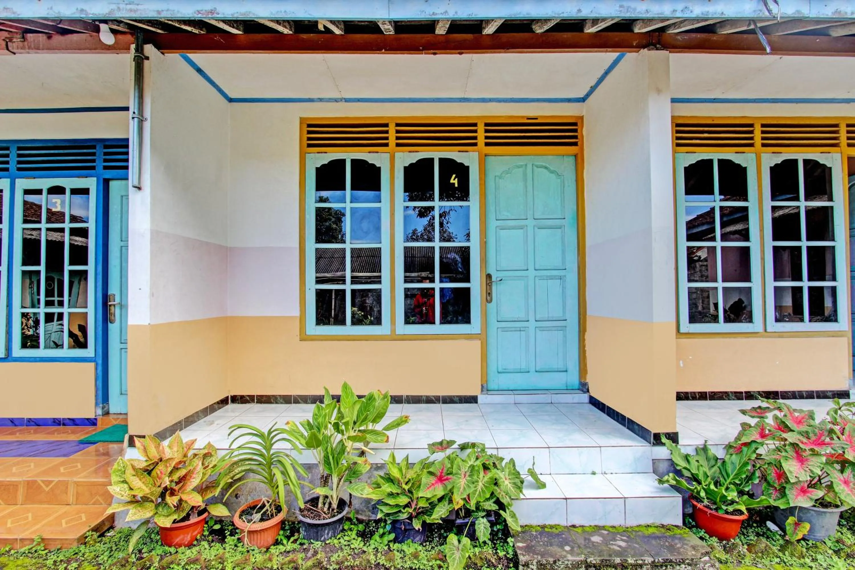 Lobby or reception in SPOT ON 93596 Pondok Wisata Pesona Asri