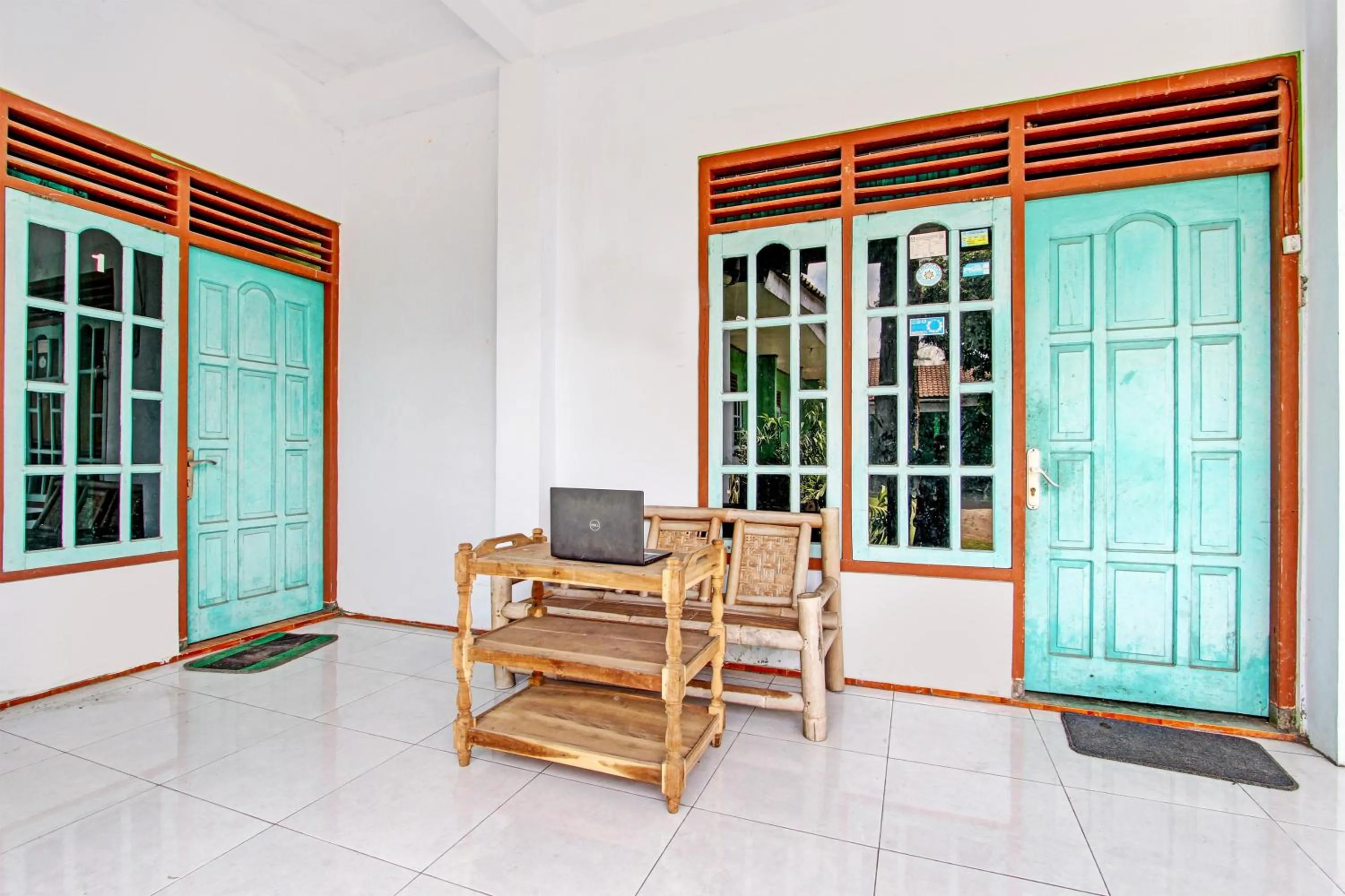 Lobby or reception in SPOT ON 93596 Pondok Wisata Pesona Asri