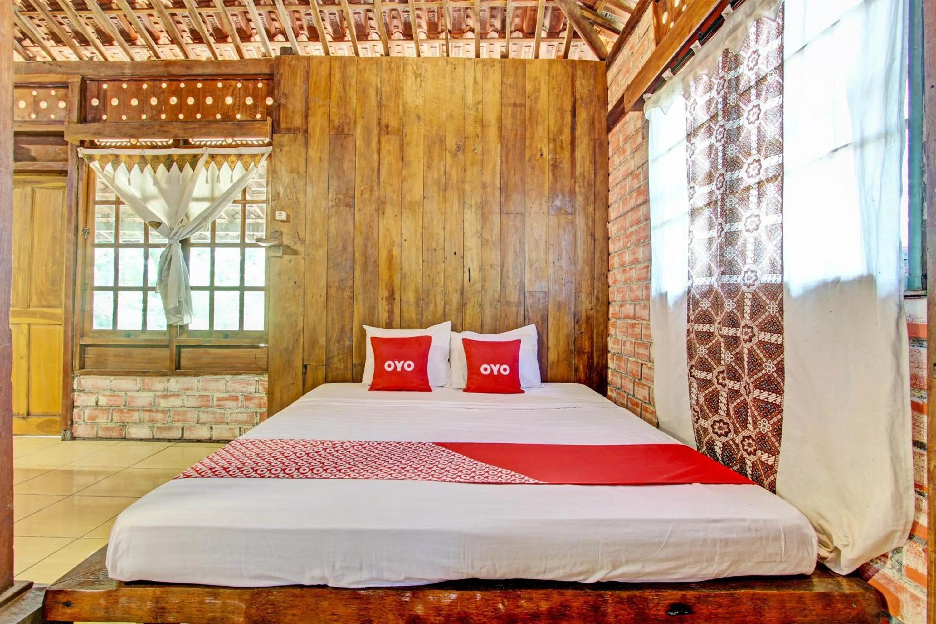 Bedroom in Hotel O Omah Baturan Syariah