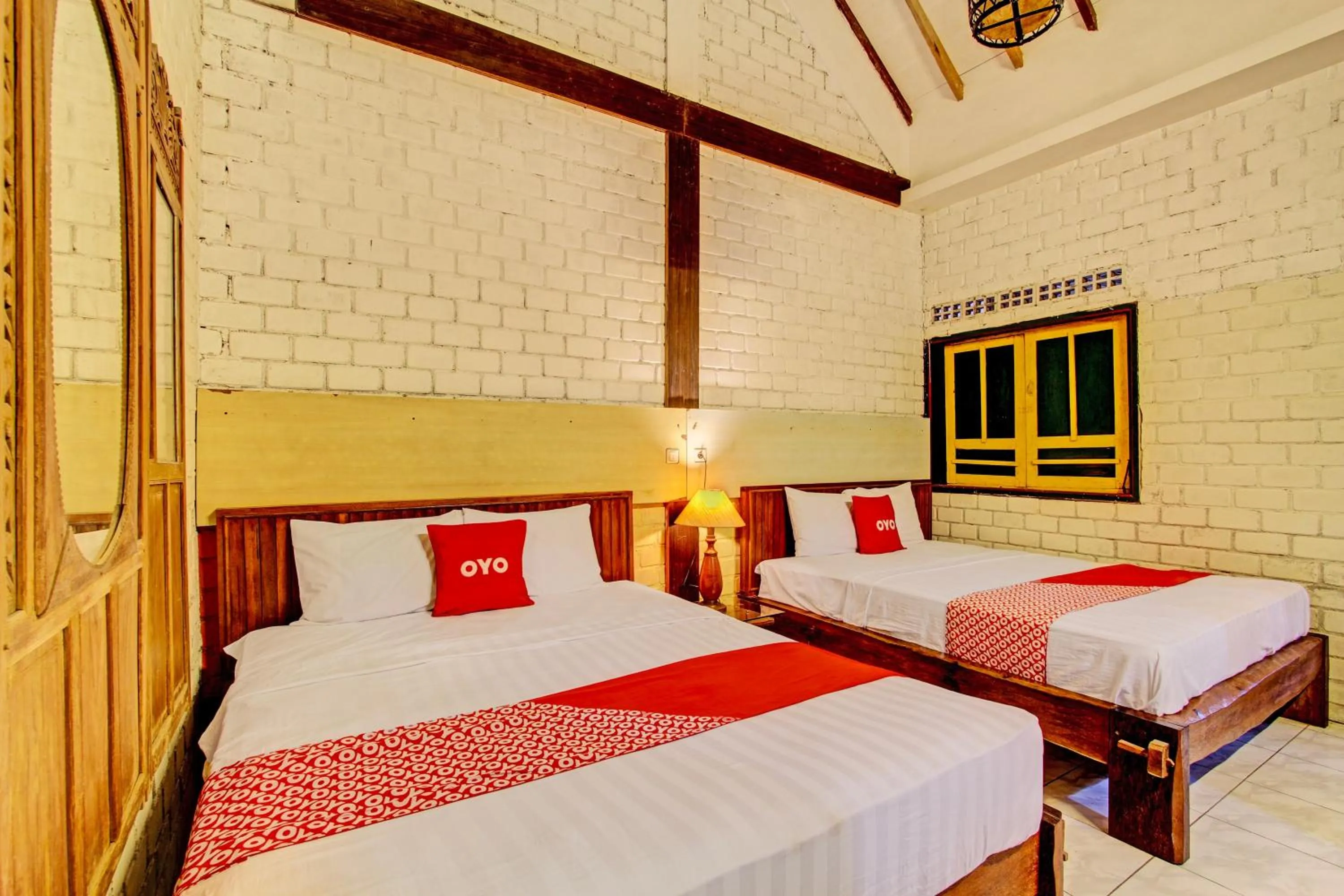 Bedroom in Hotel O Omah Baturan Syariah