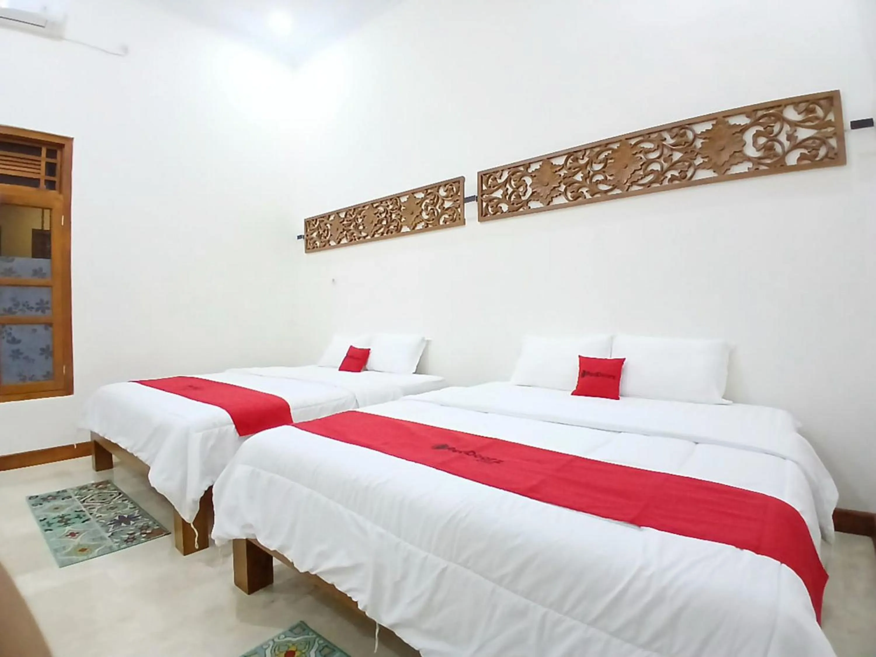 Bedroom, Bed in RedDoorz at Ndalem Eyyang Syariah Stasiun Klaten