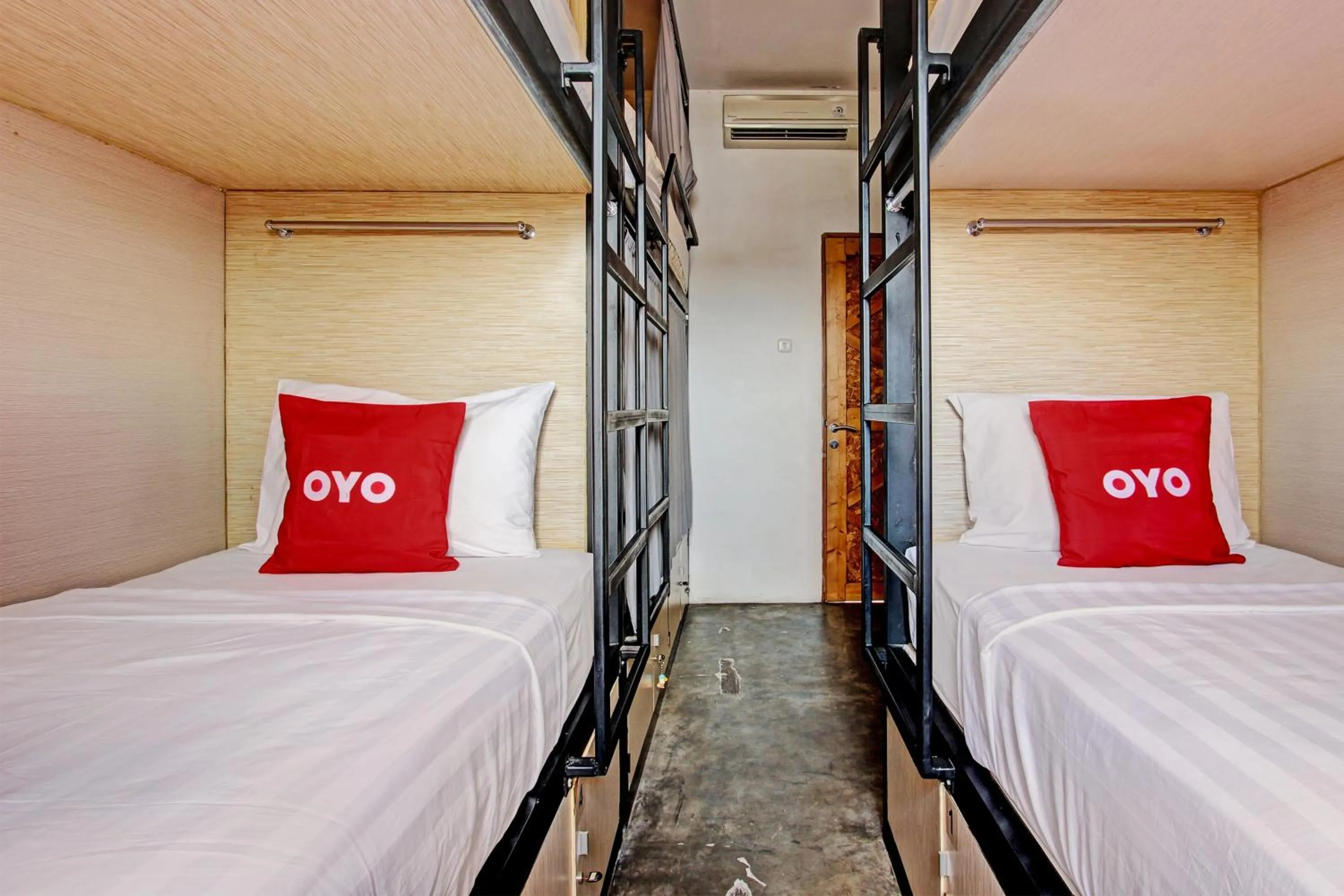 Bedroom, Bed in Hotel O Penak Malioboro Bunk Bed