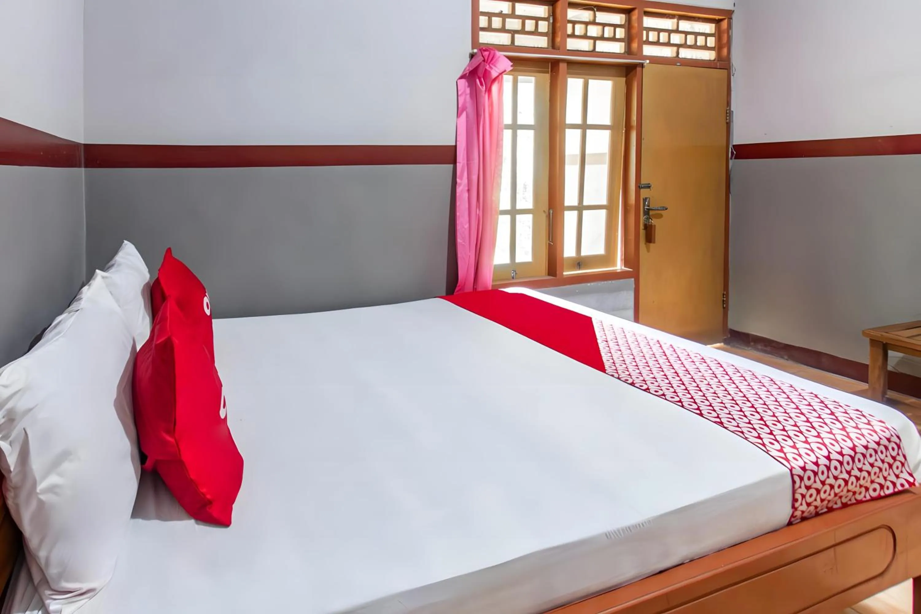 Bedroom, Bed in Hotel O Lanang