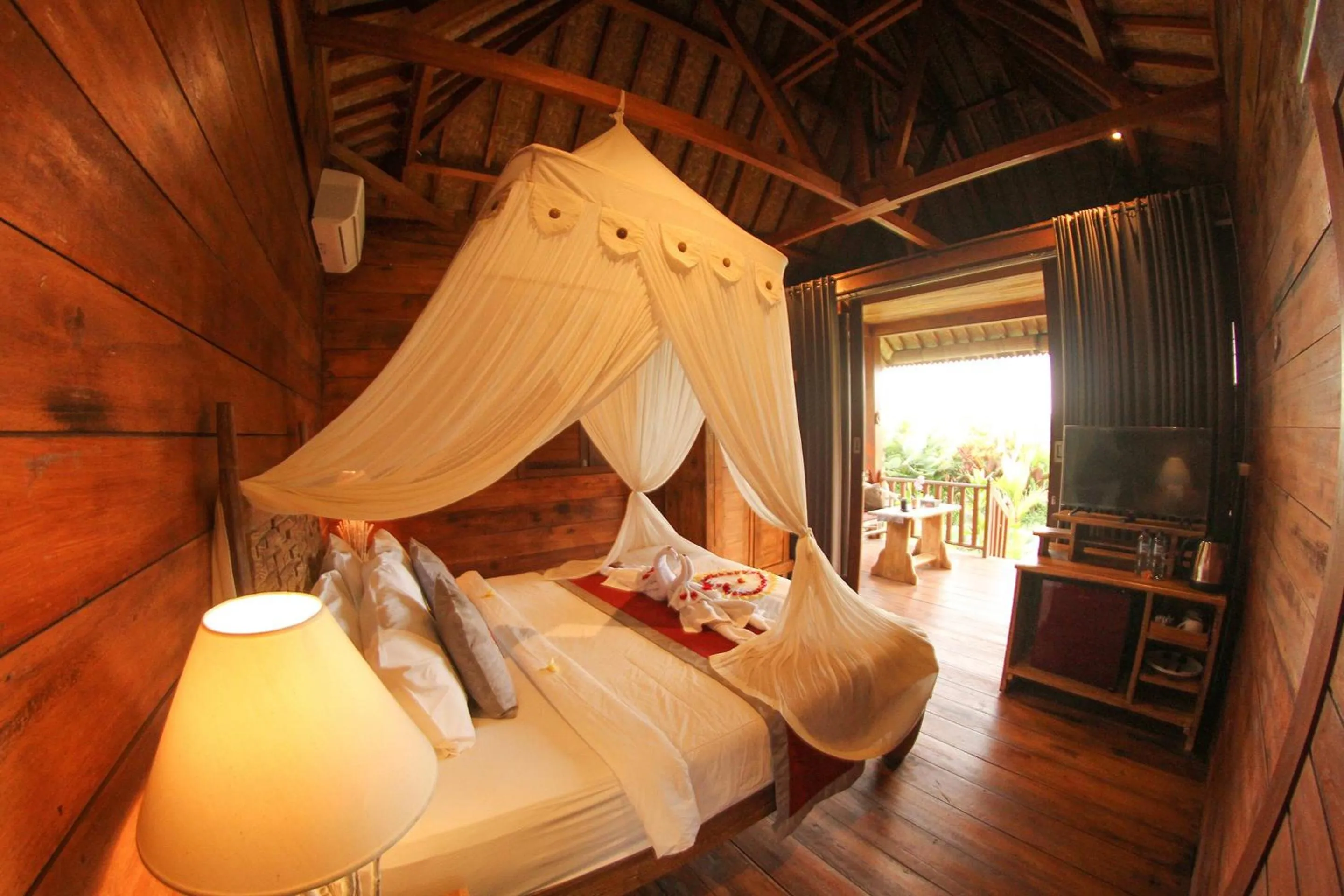 Bedroom, Bed in Belvilla Moksha Ceking Rice TerraceNearUbud Jungle Swing