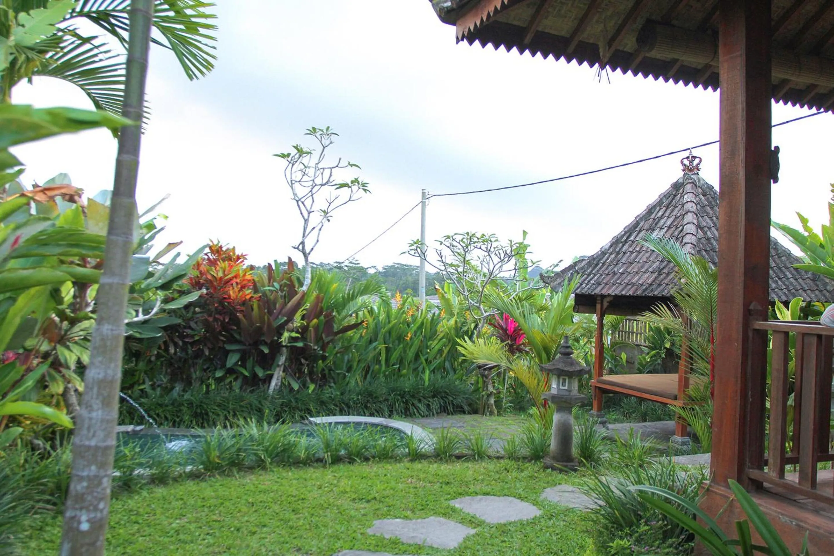 Garden in Belvilla Moksha Ceking Rice TerraceNearUbud Jungle Swing