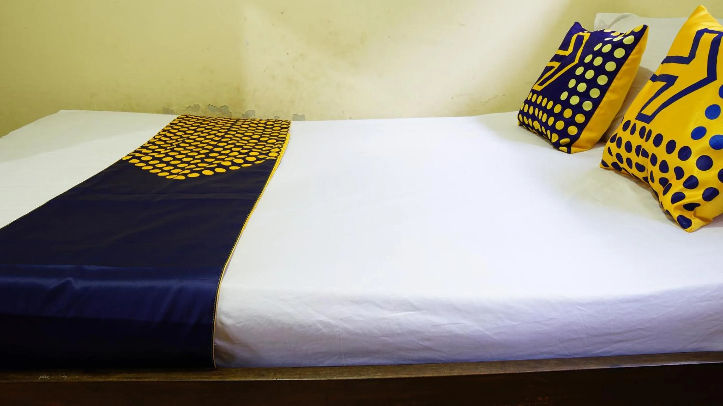 Bedroom, Bed in Hotel O Kost Bu Tutik Syariah