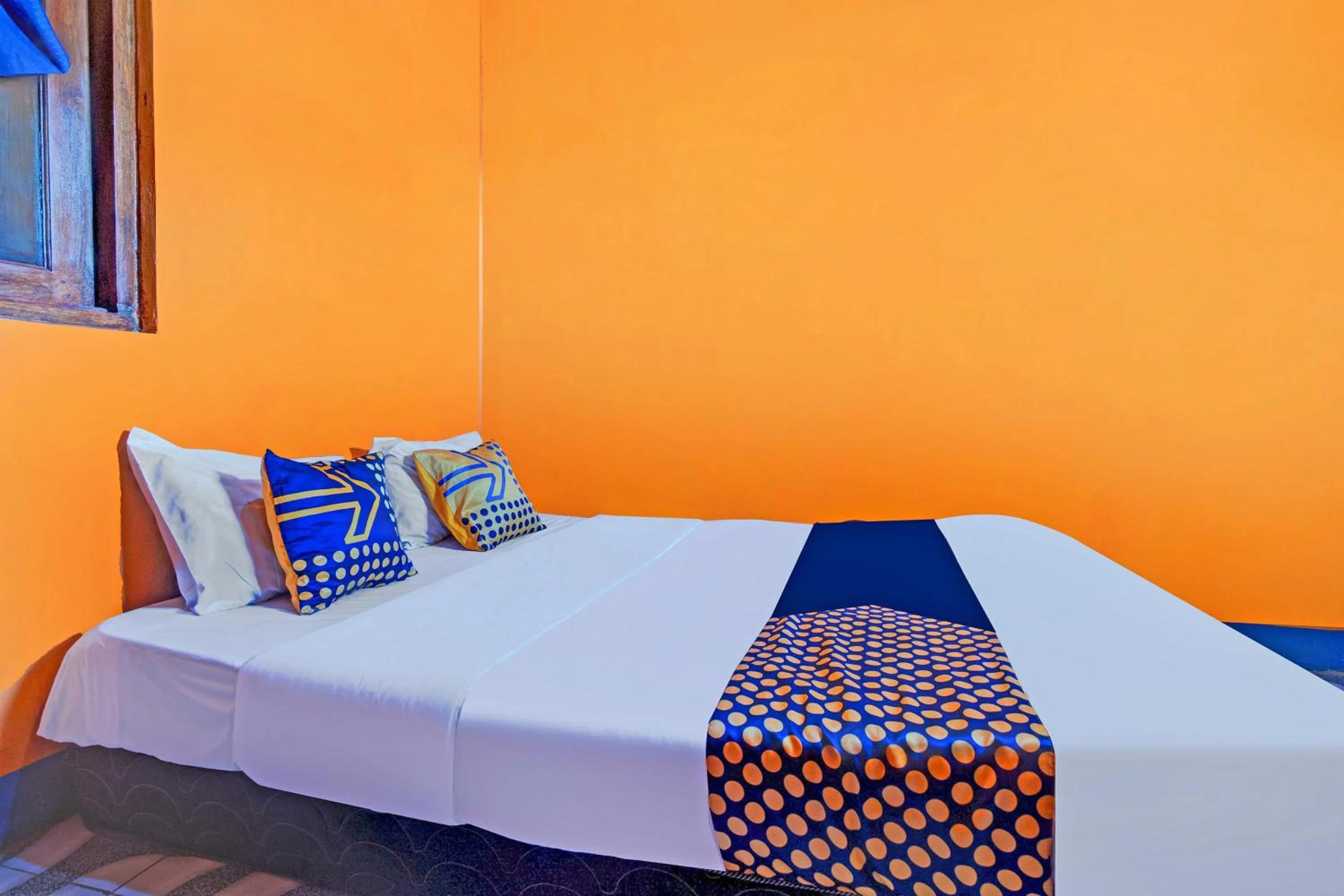 Bedroom, Bed in Hotel O Wisma Dua Putra Syariah