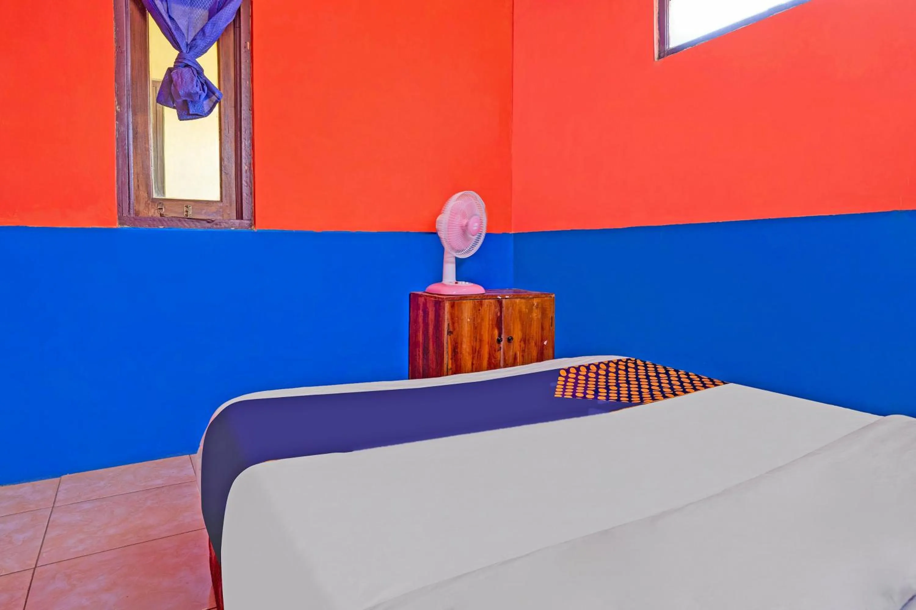 Bedroom, Bed in Hotel O Wisma Dua Putra Syariah