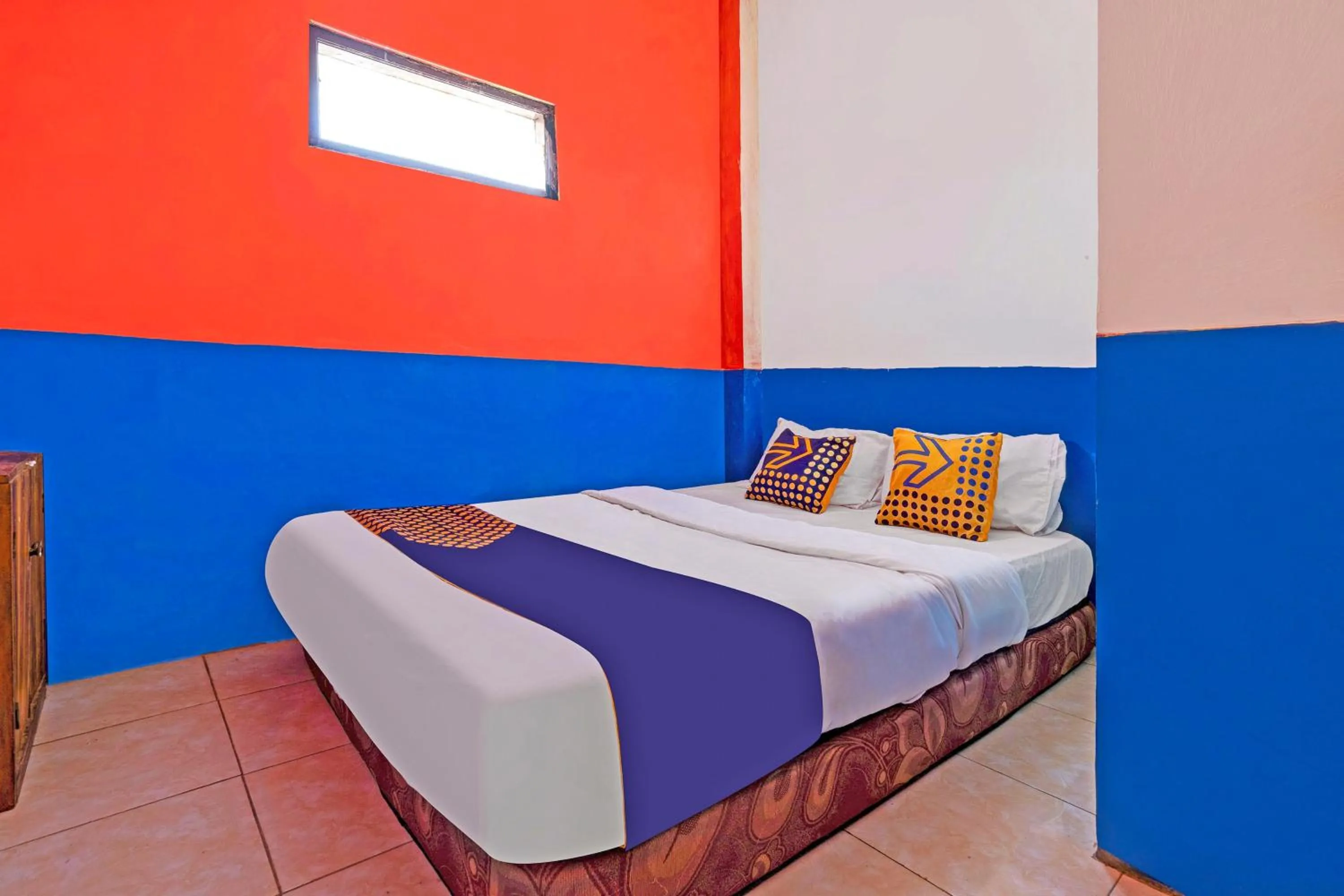 Bedroom, Bed in Hotel O Wisma Dua Putra Syariah