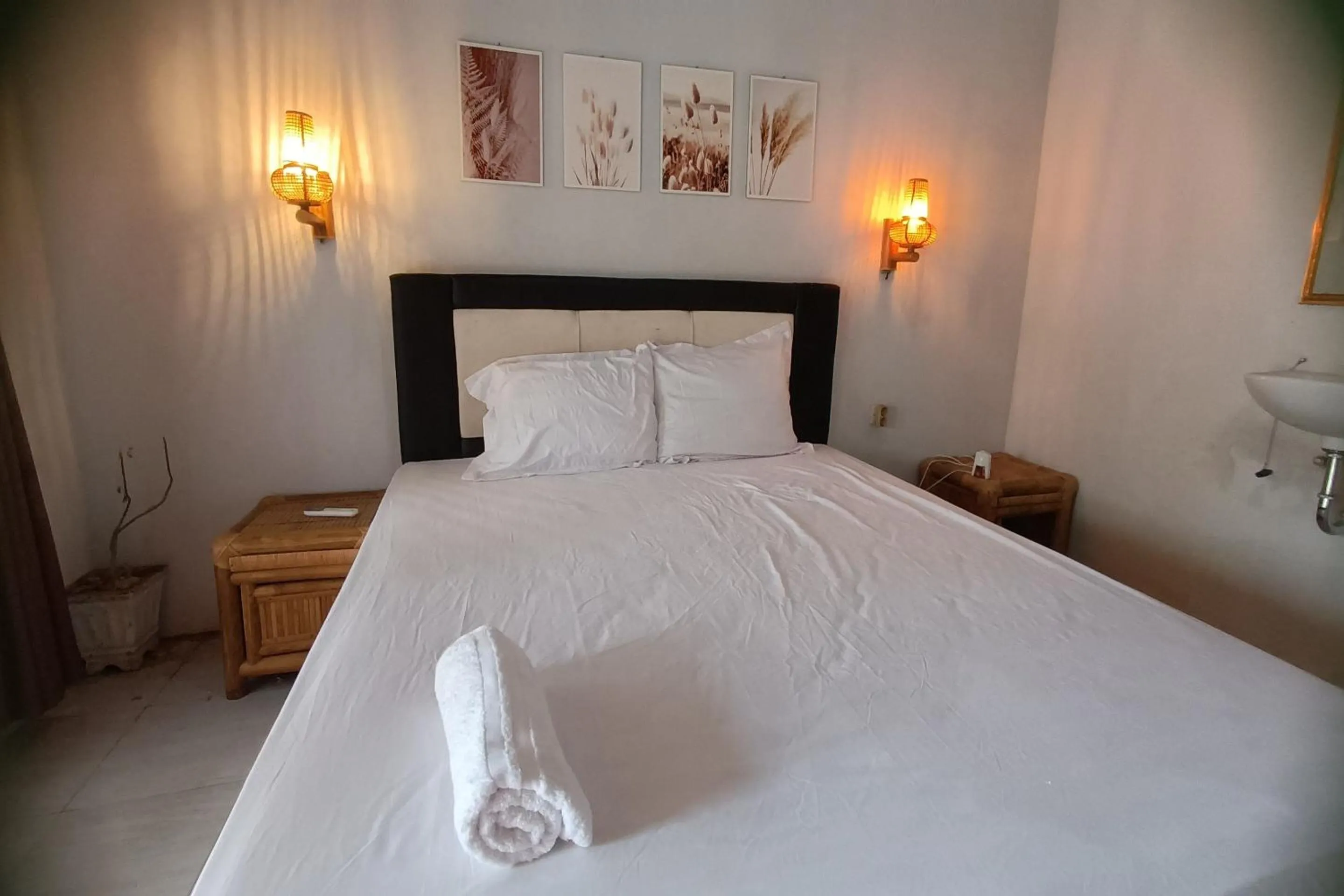 Bedroom in OYO 93626 Hi Homestay & Group