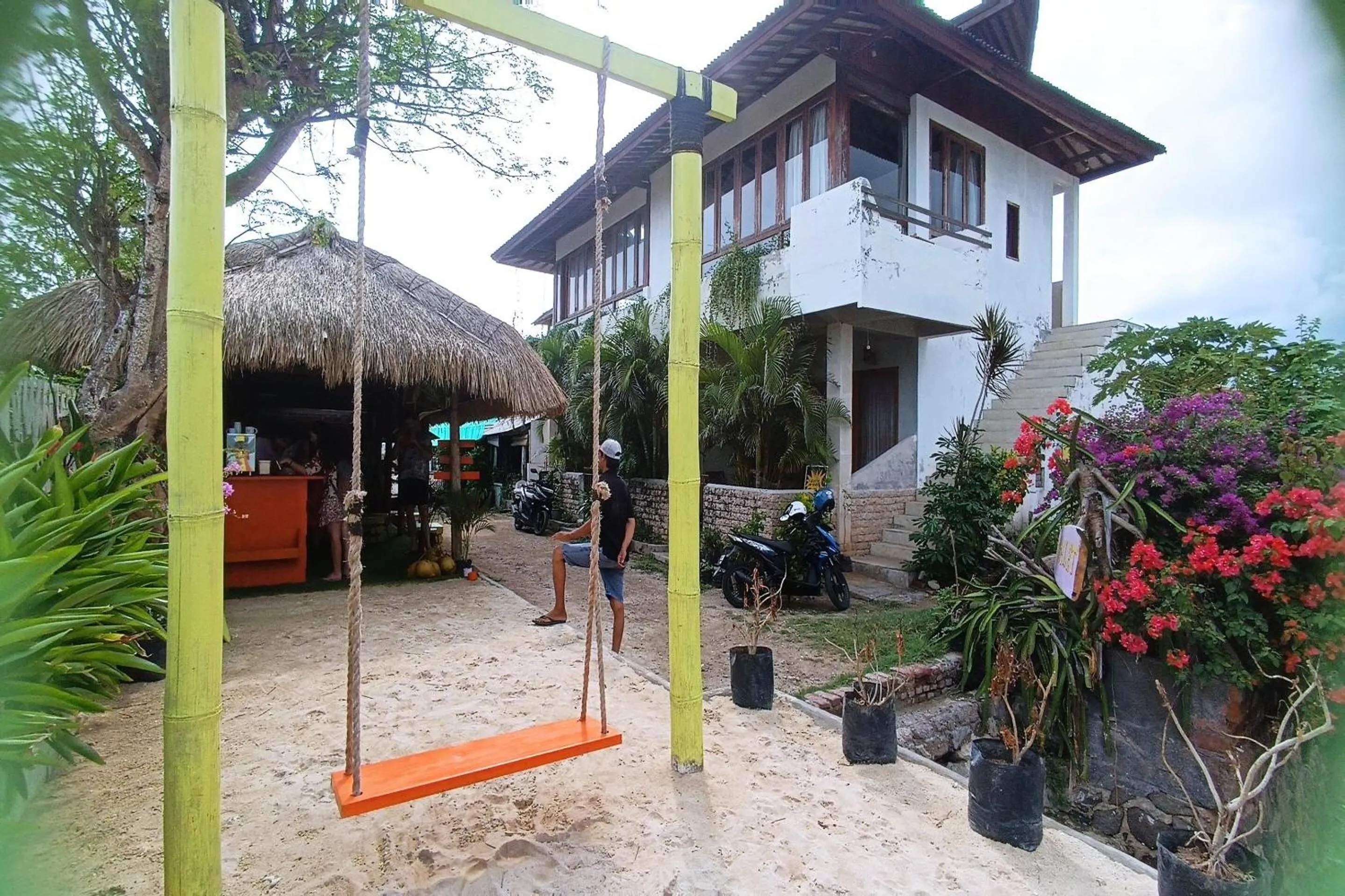 Facade/entrance in OYO 93626 Hi Homestay & Group