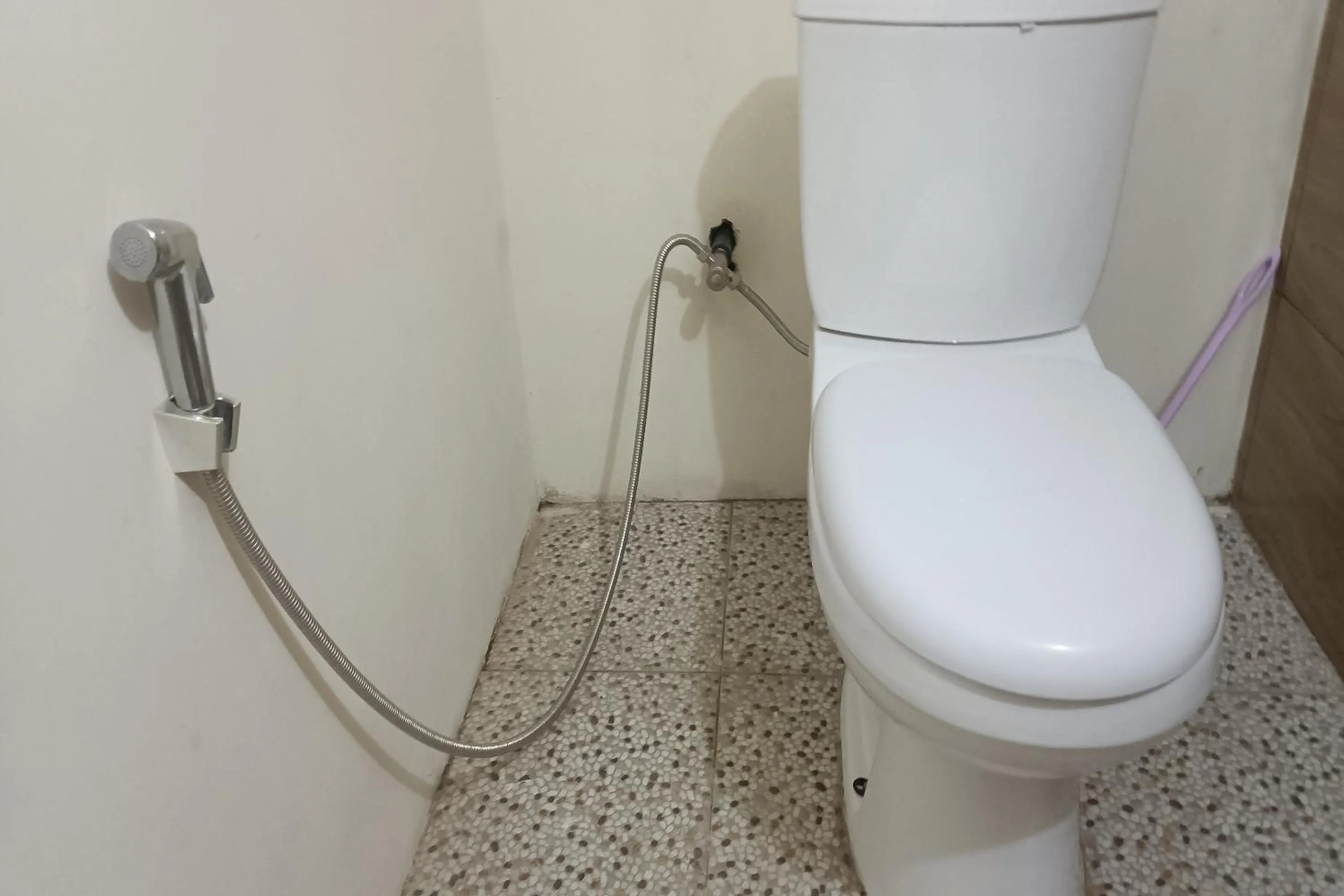 Bathroom in Hotel O Avocado Homestay