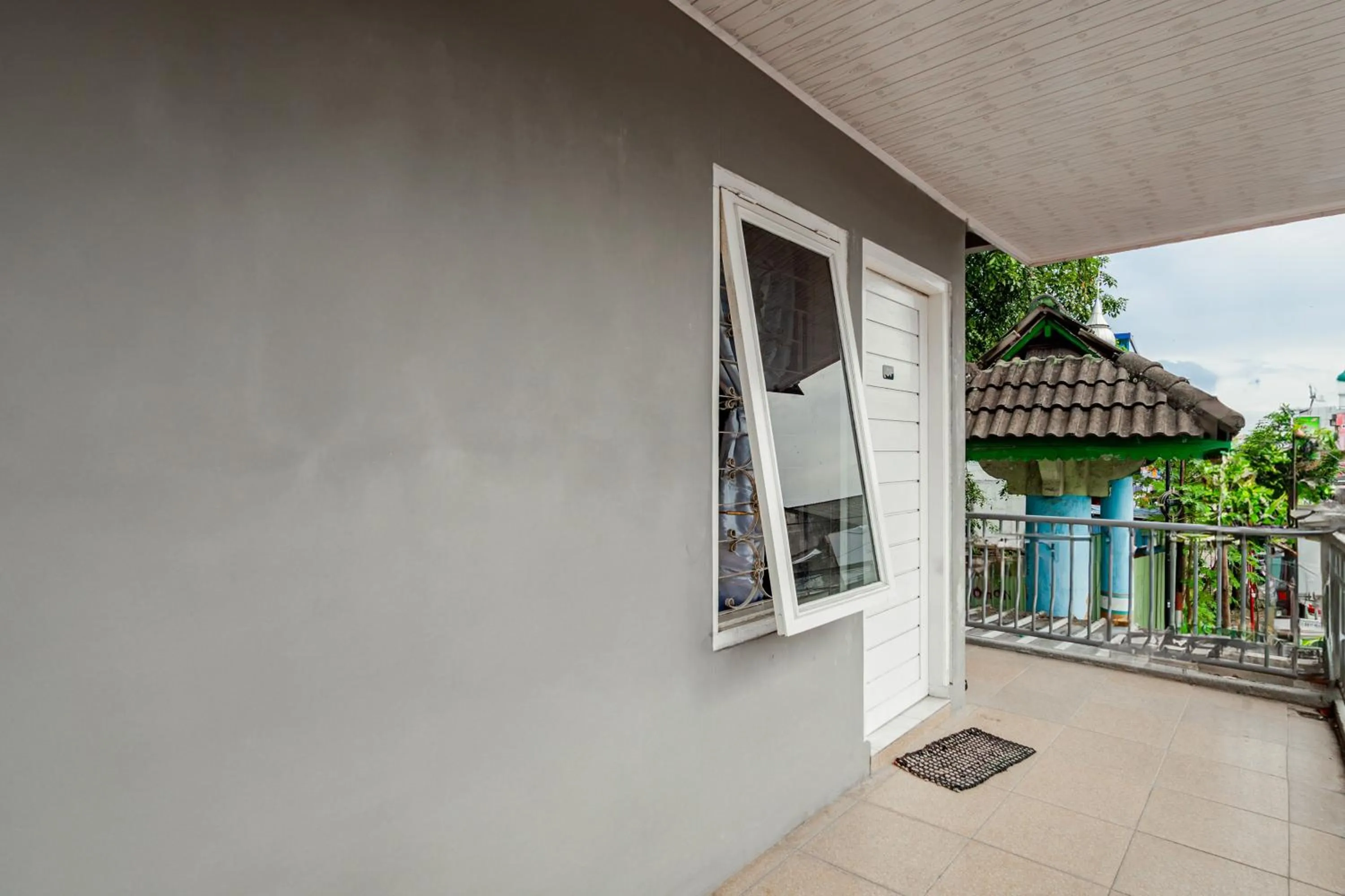 Lobby or reception in Hotel O Wongso Residence Syariah