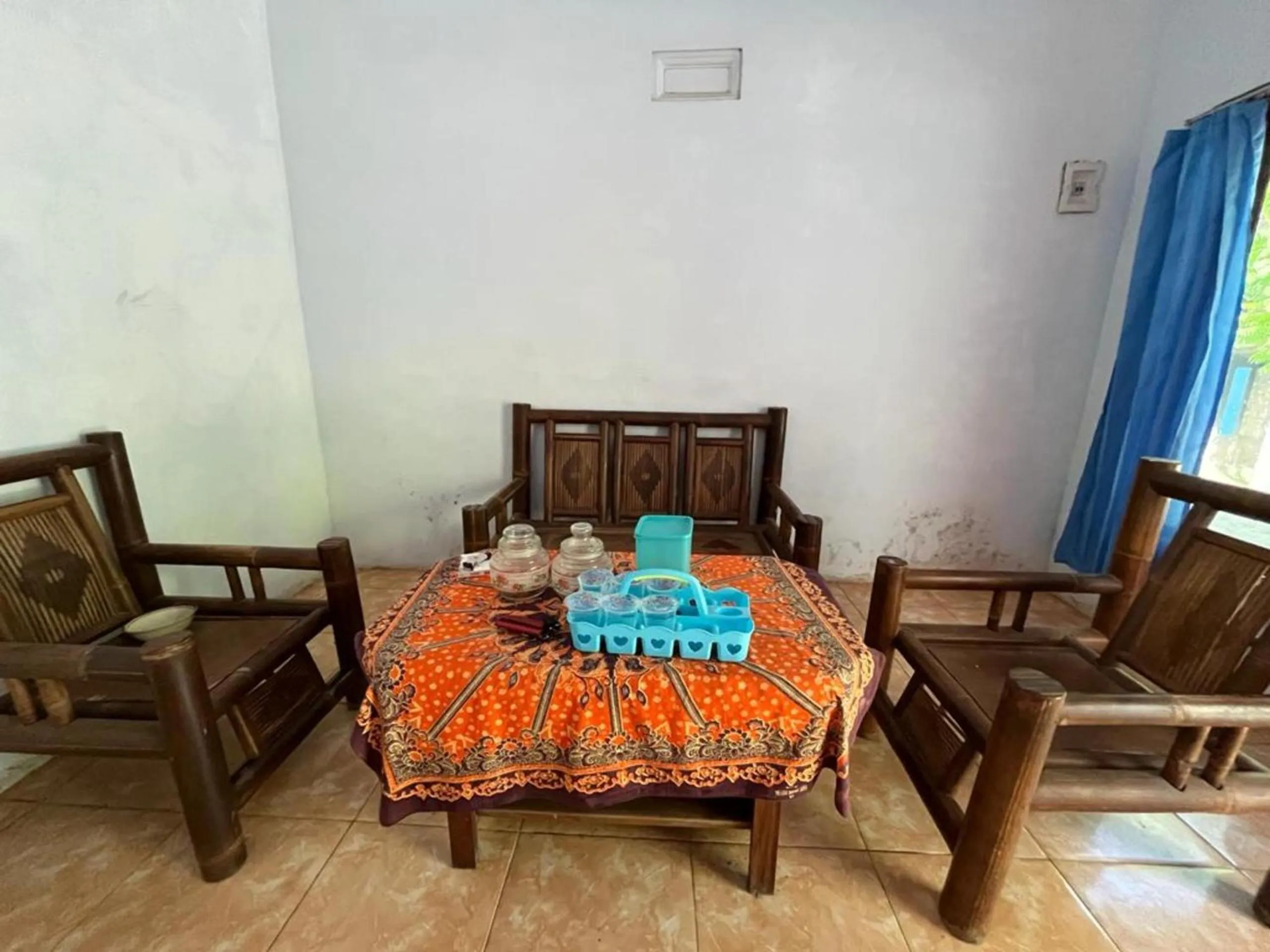 Lobby or reception in Hotel O Villa Cemara Syariah