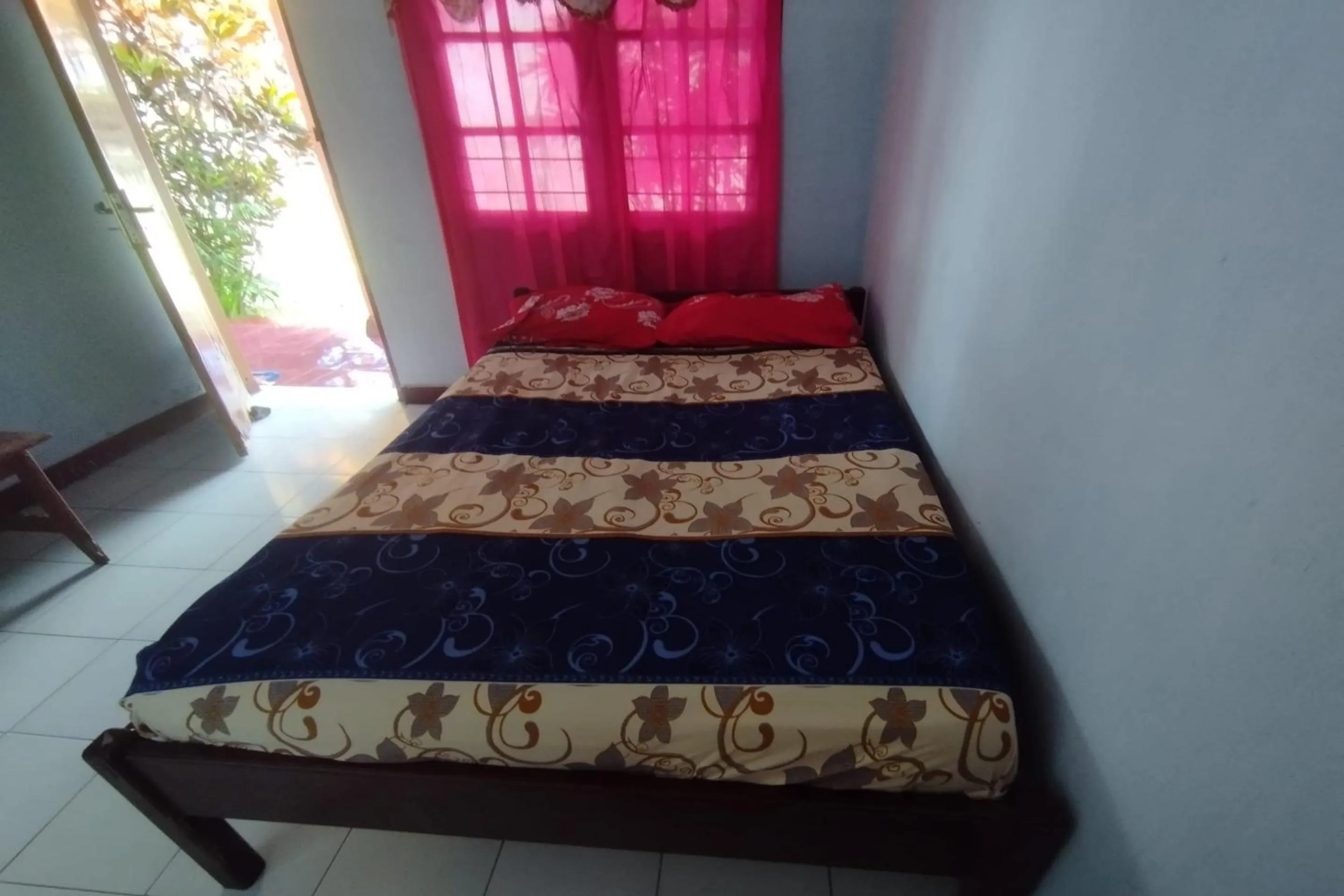 Bedroom, Bed in Hotel O Dannis Homestay Near Musholla Al Istiqomah Terawangan