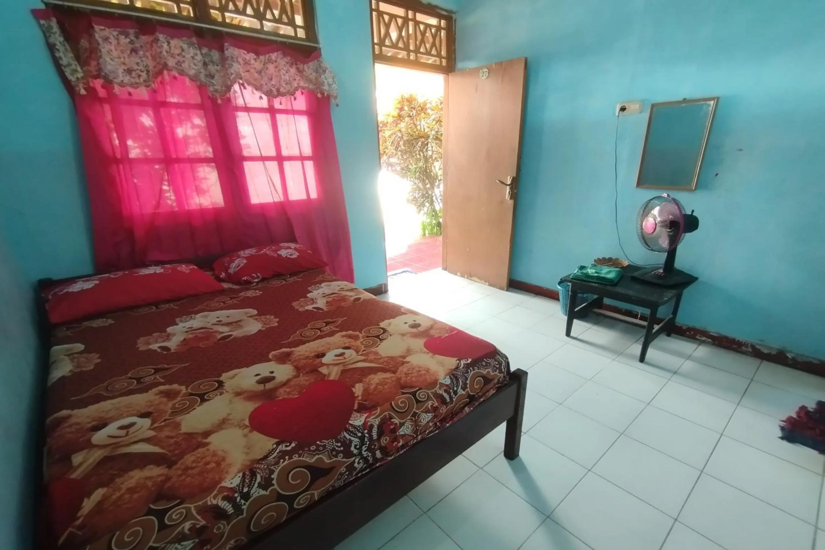 Bedroom, Bed in Hotel O Dannis Homestay Near Musholla Al Istiqomah Terawangan