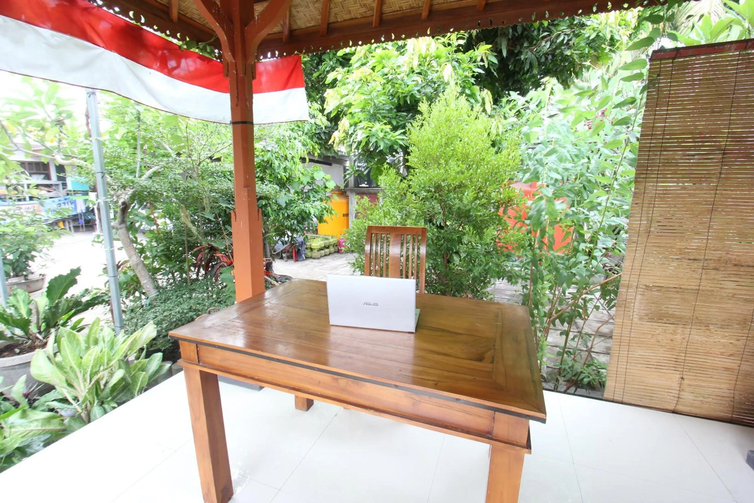 Lobby or reception in Hotel O Dannis Homestay Near Musholla Al Istiqomah Terawangan