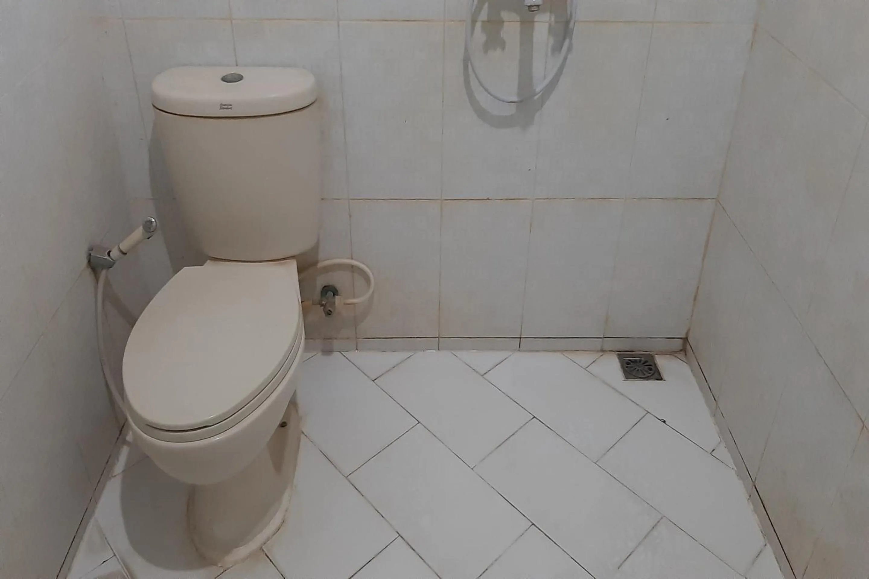 Bathroom in Hotel O Penginapan Al-asharNearWarung Acil Ubai