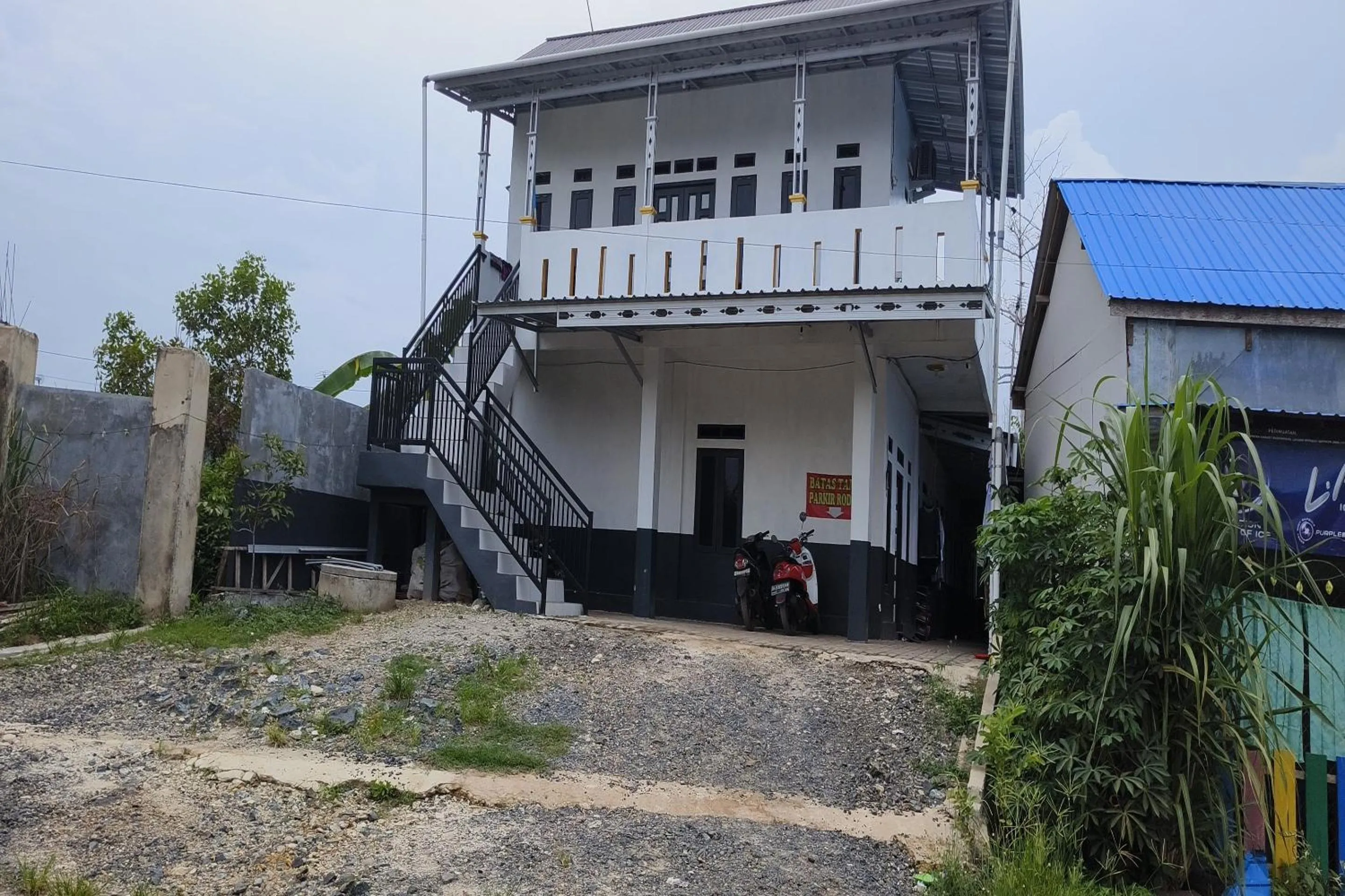Facade/entrance in Hotel O Penginapan Al-asharNearWarung Acil Ubai