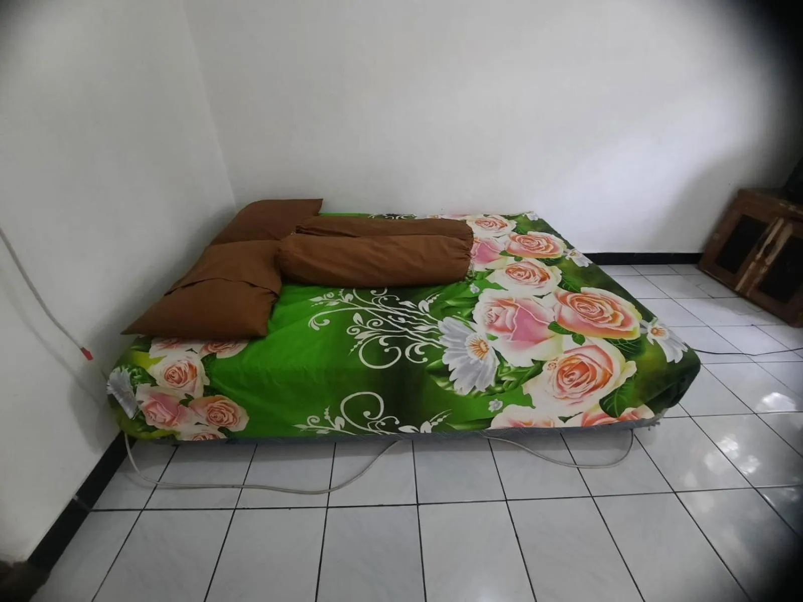 Bedroom, Bed in Hotel O Home Stay Syariah Habibie