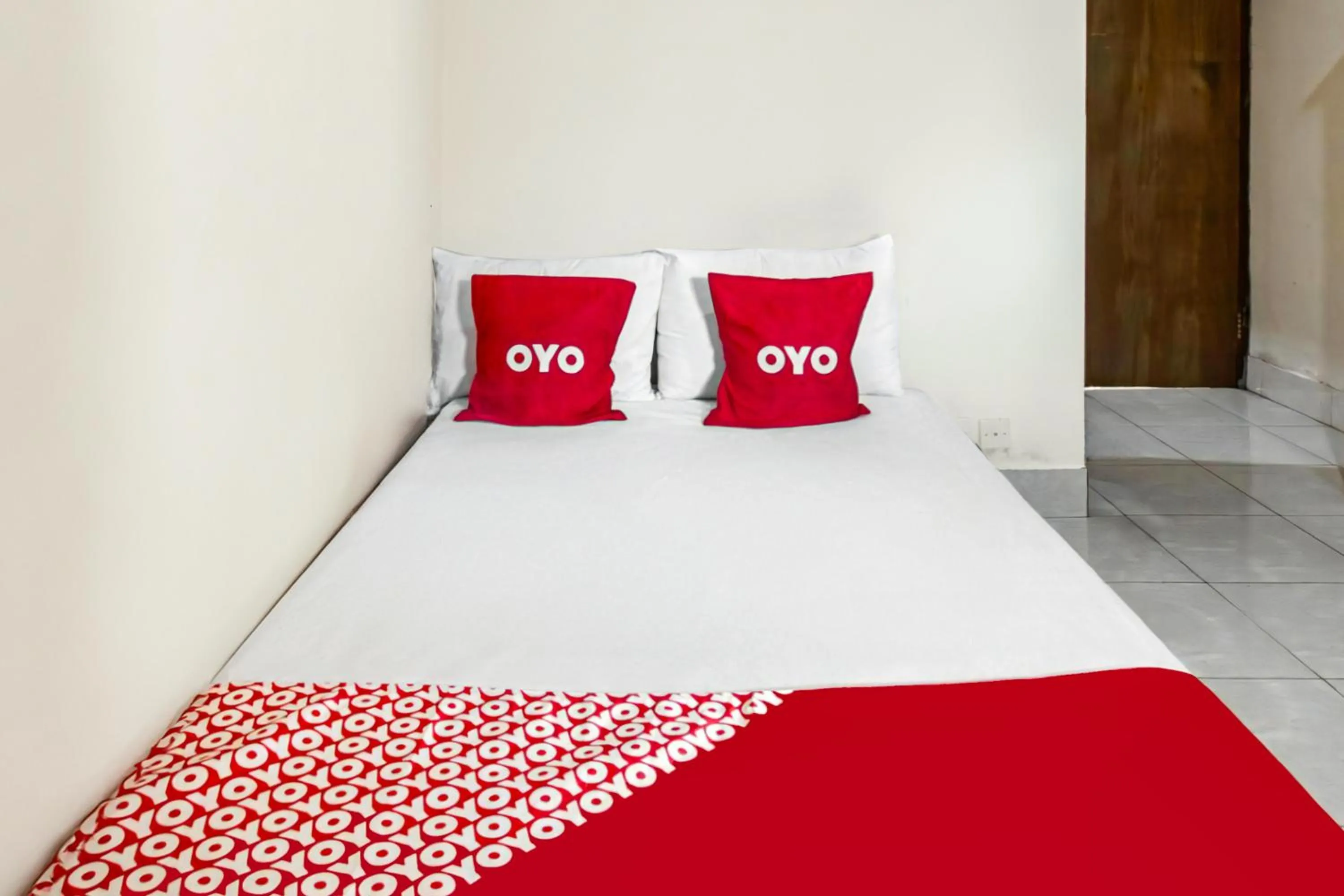 Bedroom, Bed in Hotel O Puri Batu Bolong