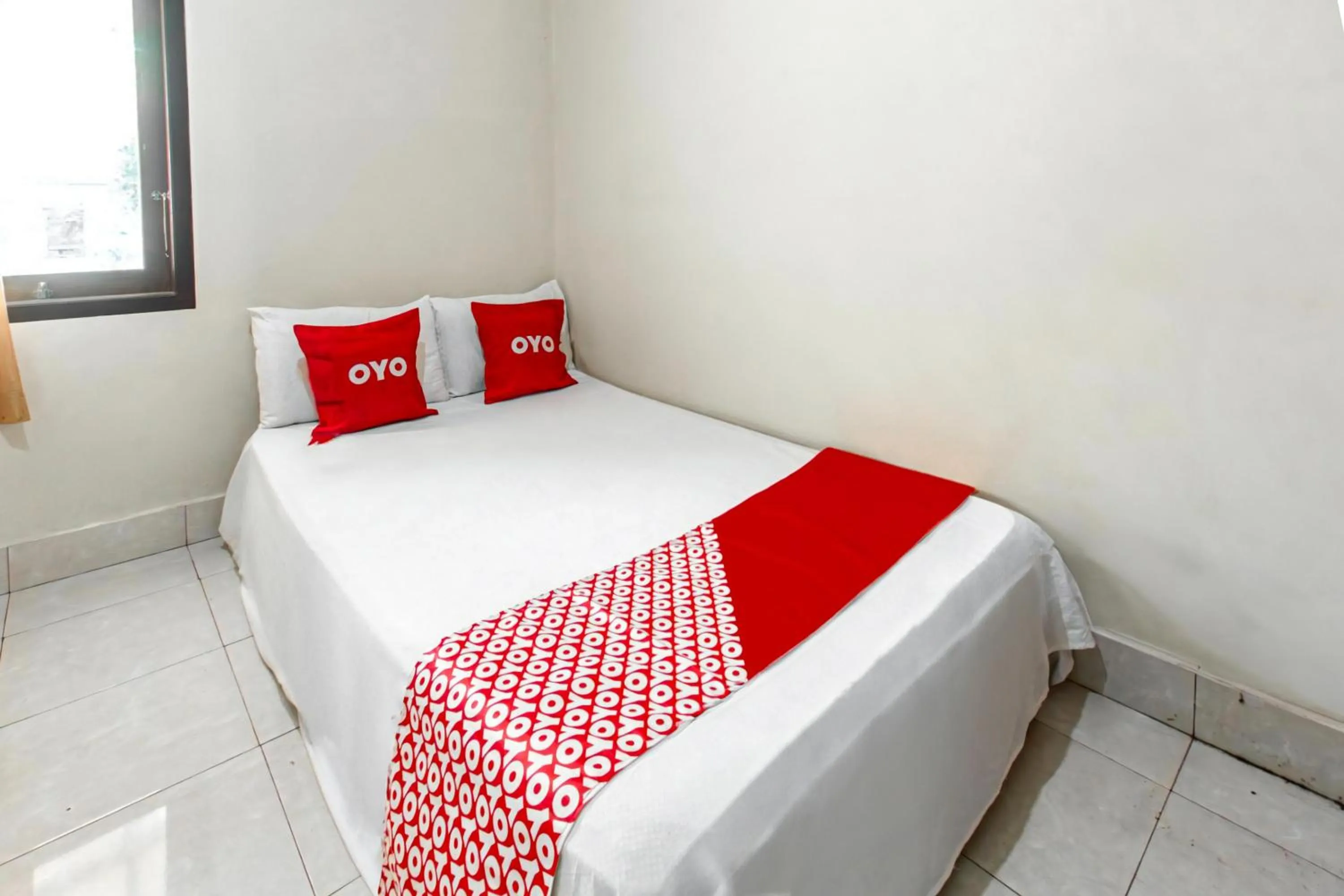 Bedroom, Bed in Hotel O Puri Batu Bolong