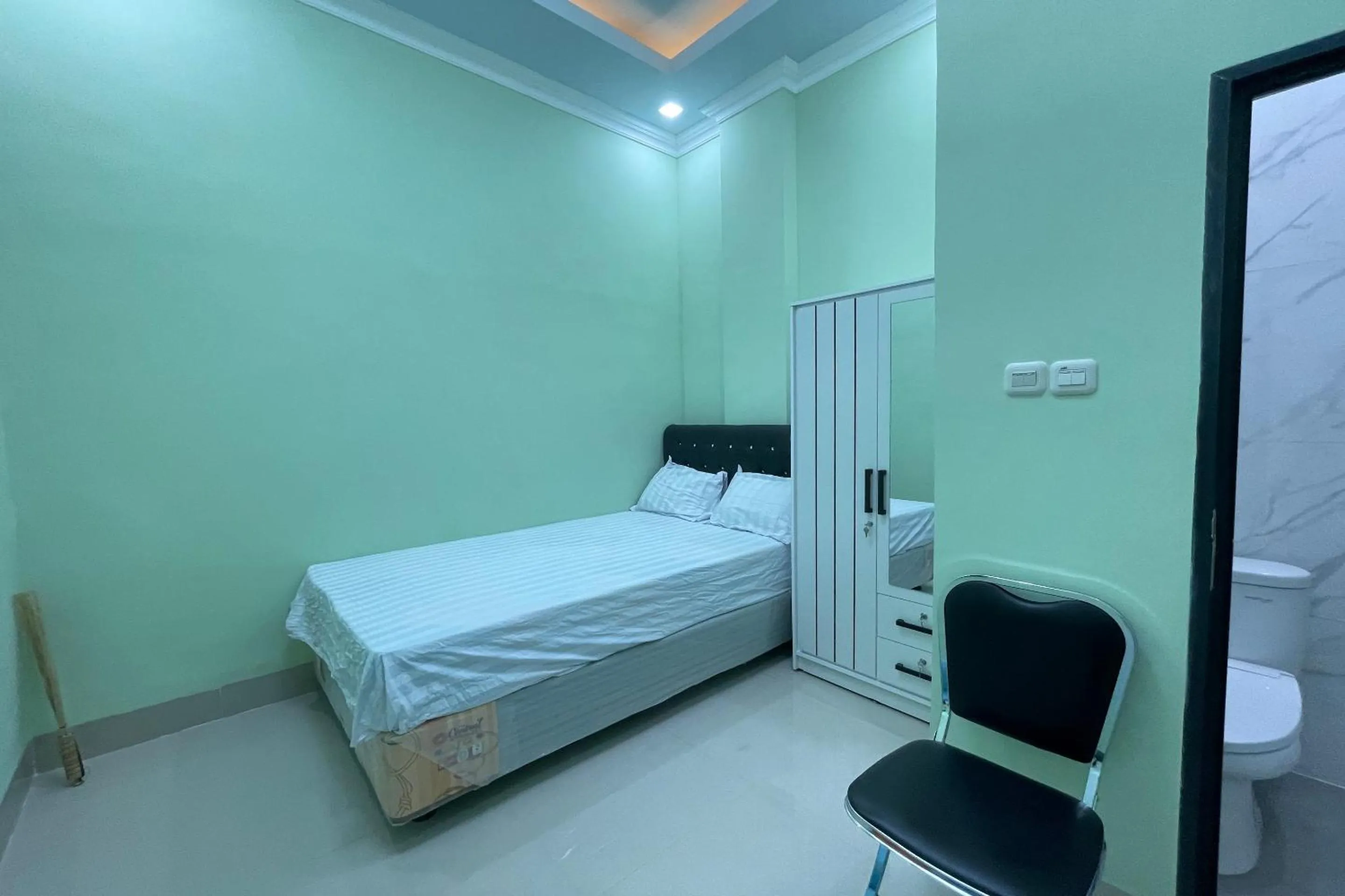 Bedroom, Bed in Hotel O Homestay Purirano