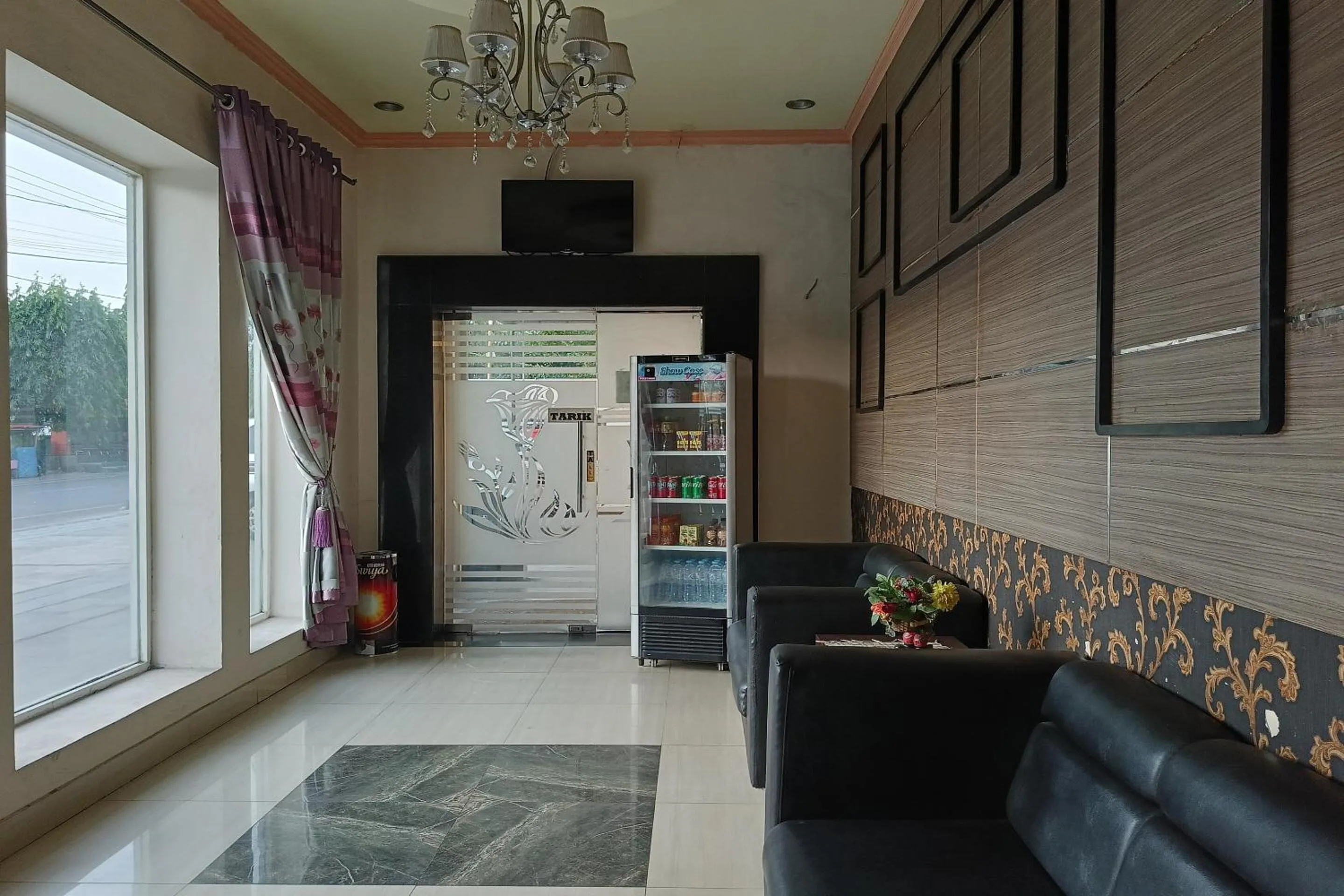 Lobby or reception in Hotel O Puri Homestay