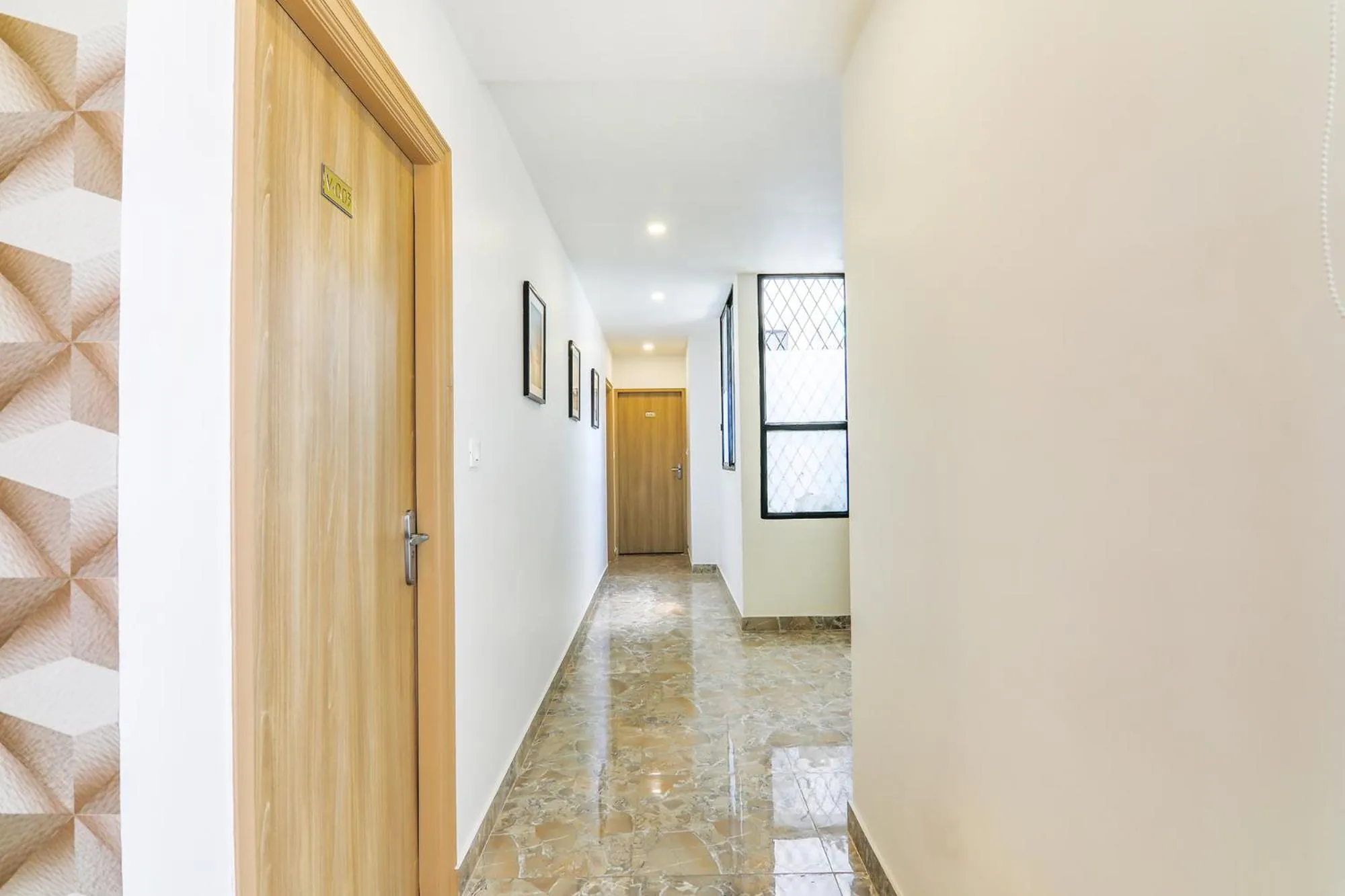 Lobby or reception in FabHotel Vista Suites - Frazer Town