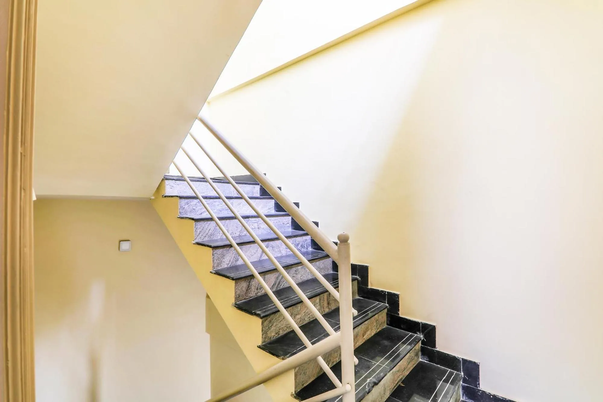 Lobby or reception in FabHotel Vista Suites - Frazer Town