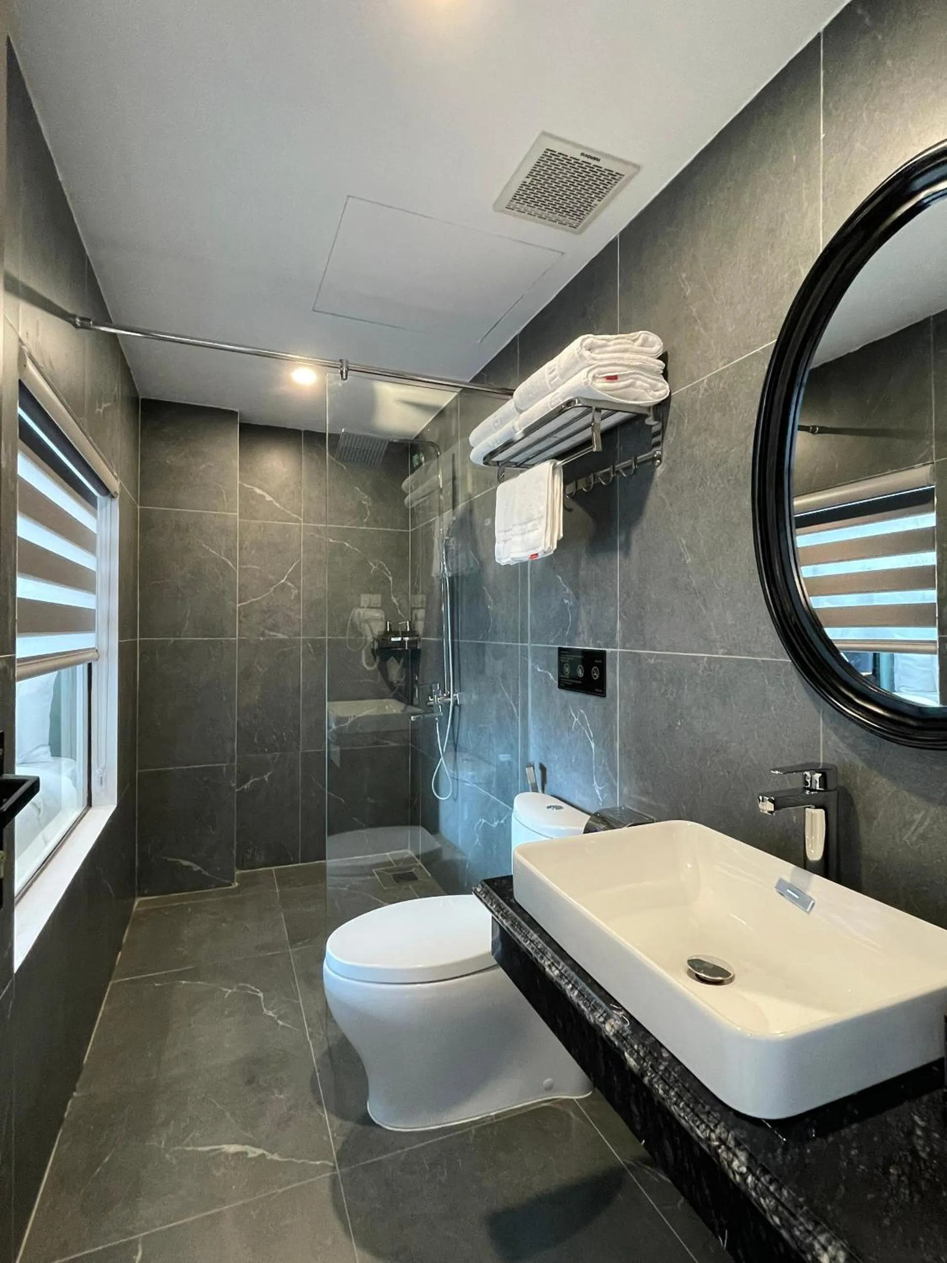 Shower in Aquarius Premium Hotel