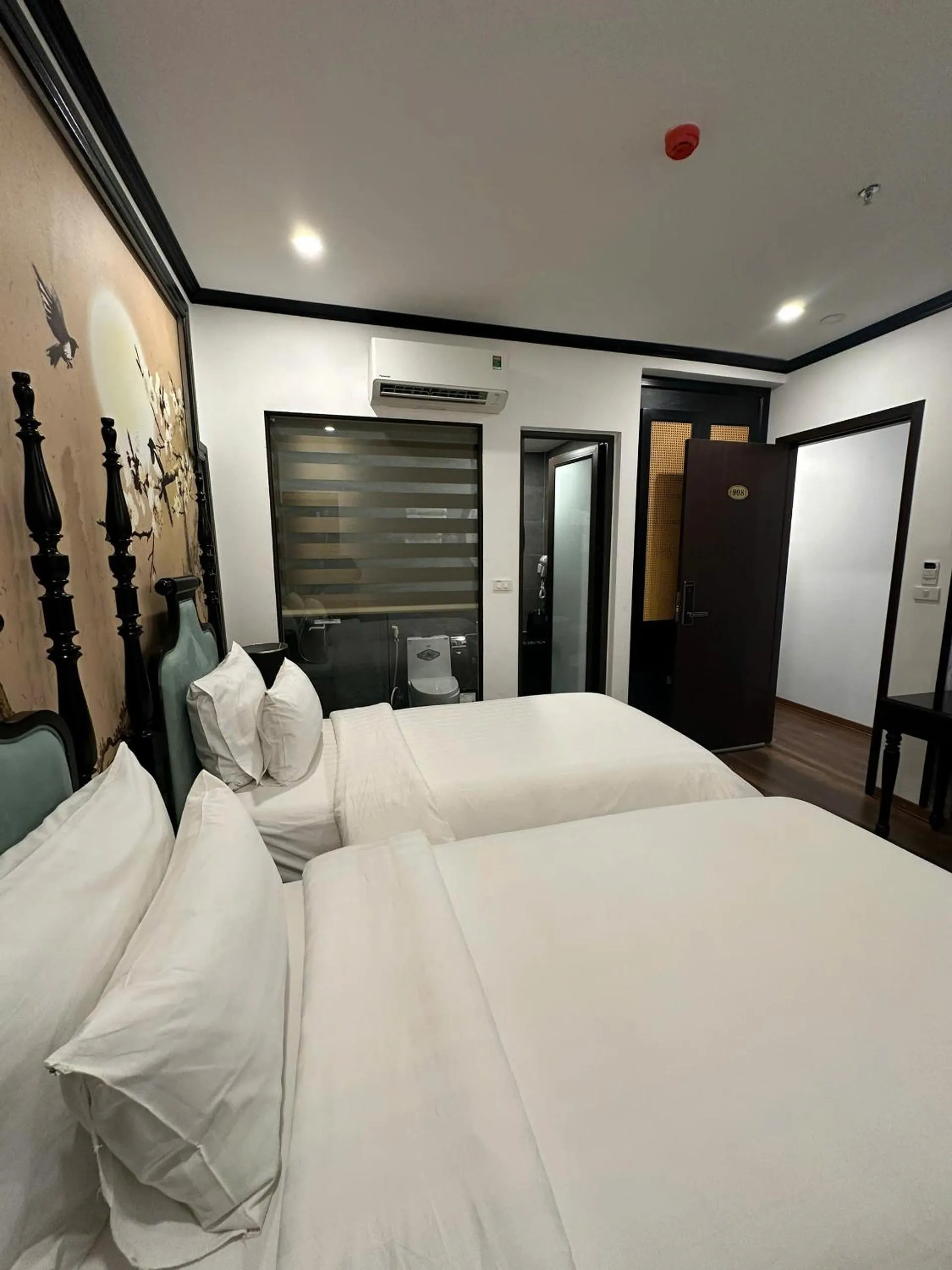 Bedroom, Bed in Aquarius Premium Hotel