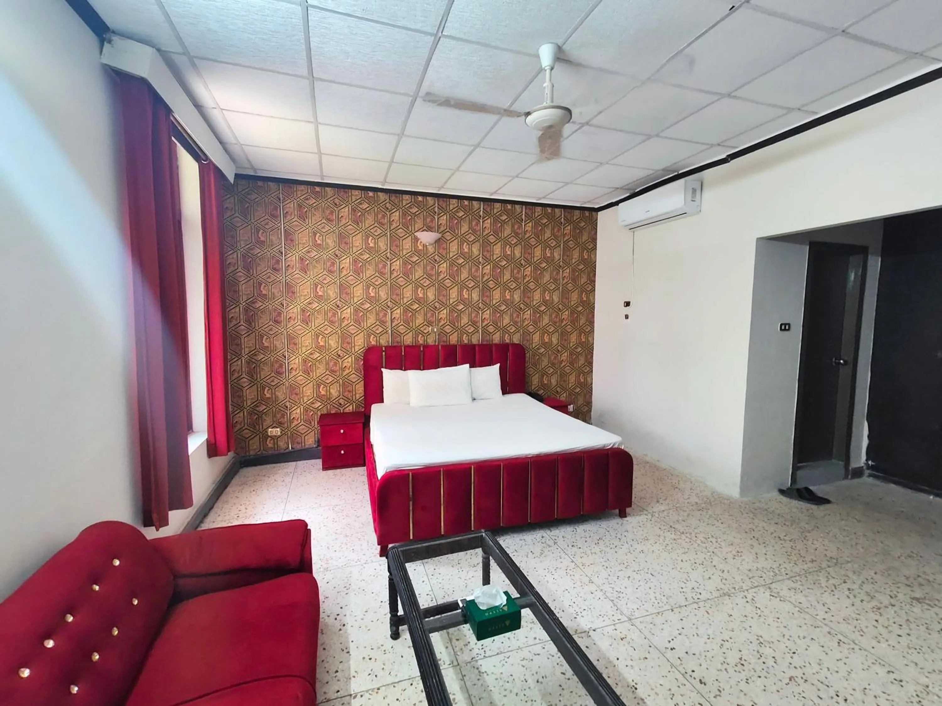 Bedroom, Bed in Aleph Islamabad Guest House