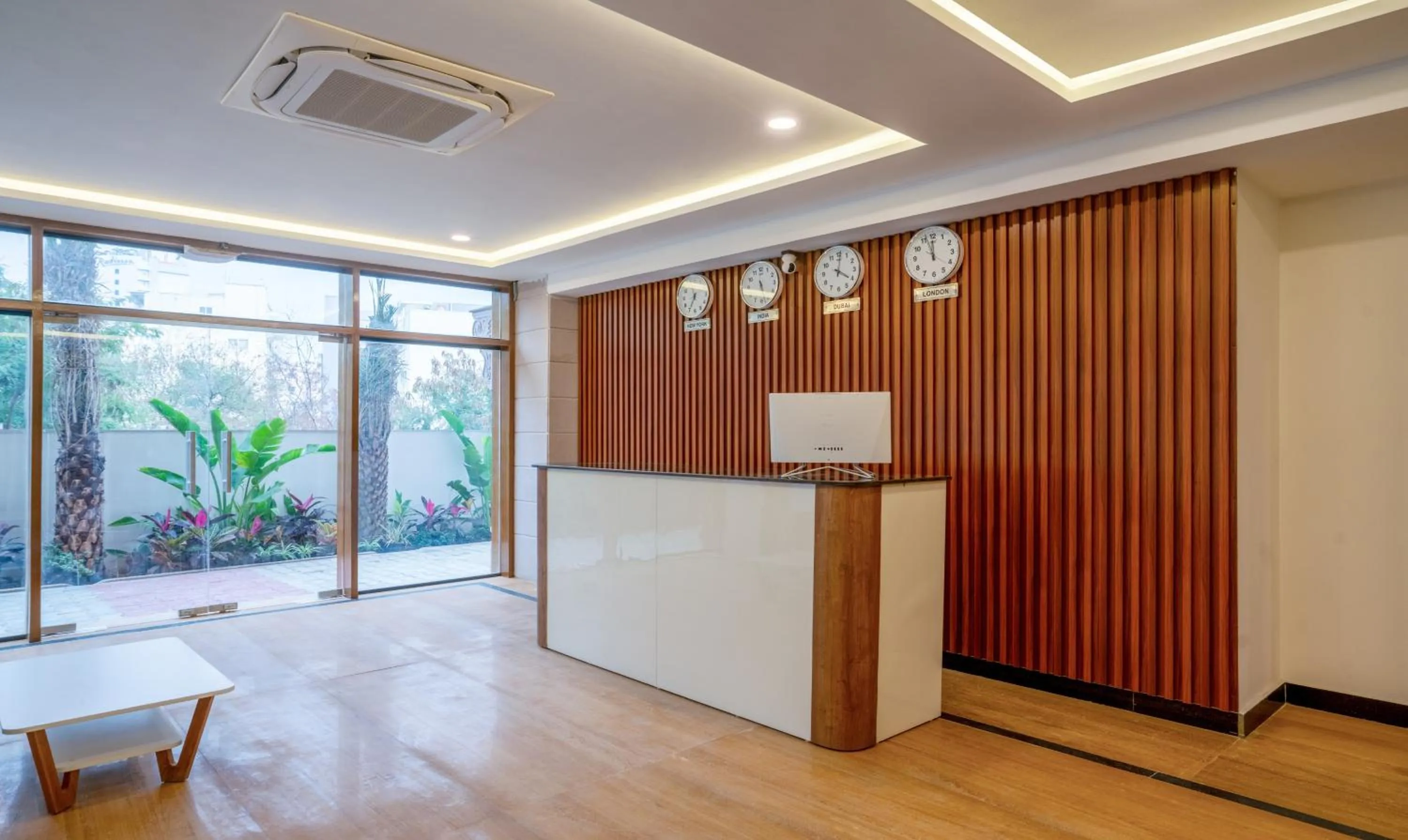 Lobby or reception in Treebo SY Inn, Gachibowli DLF