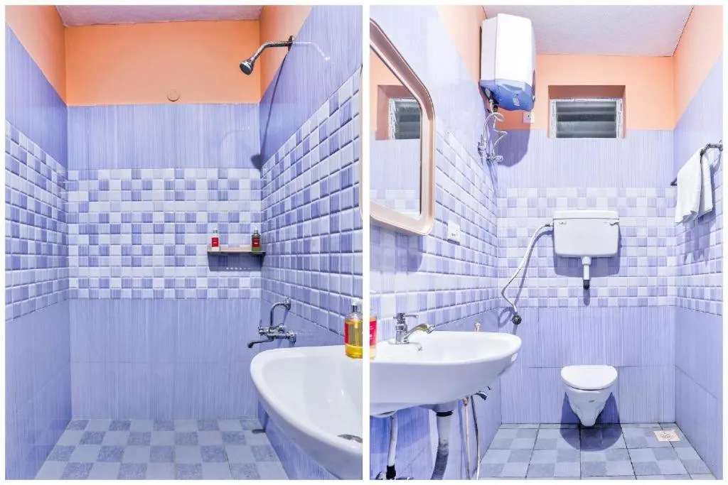 Toilet in Grand Ocean inn