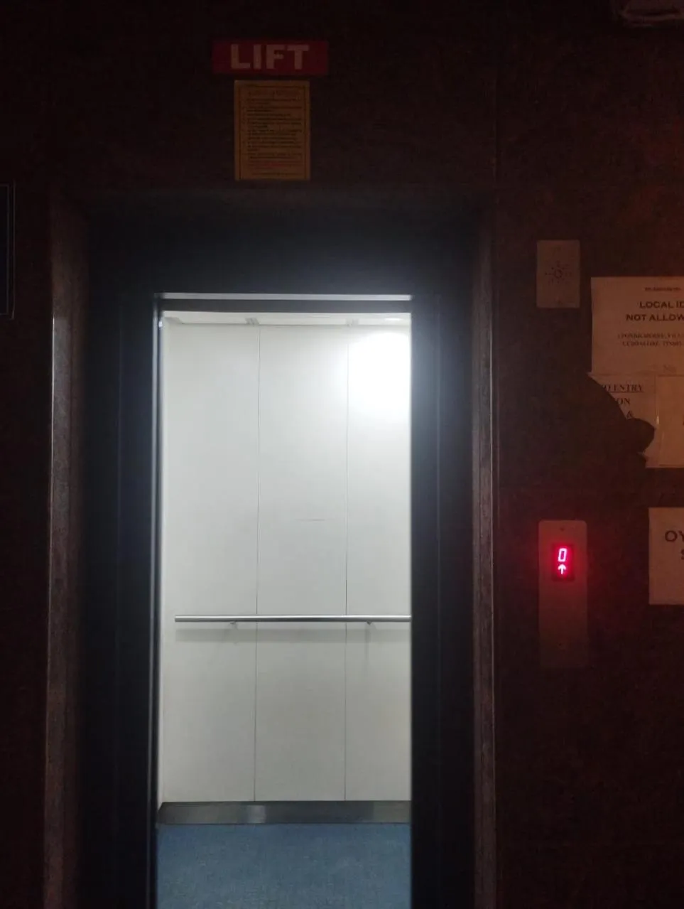 elevator in Grand Ocean inn