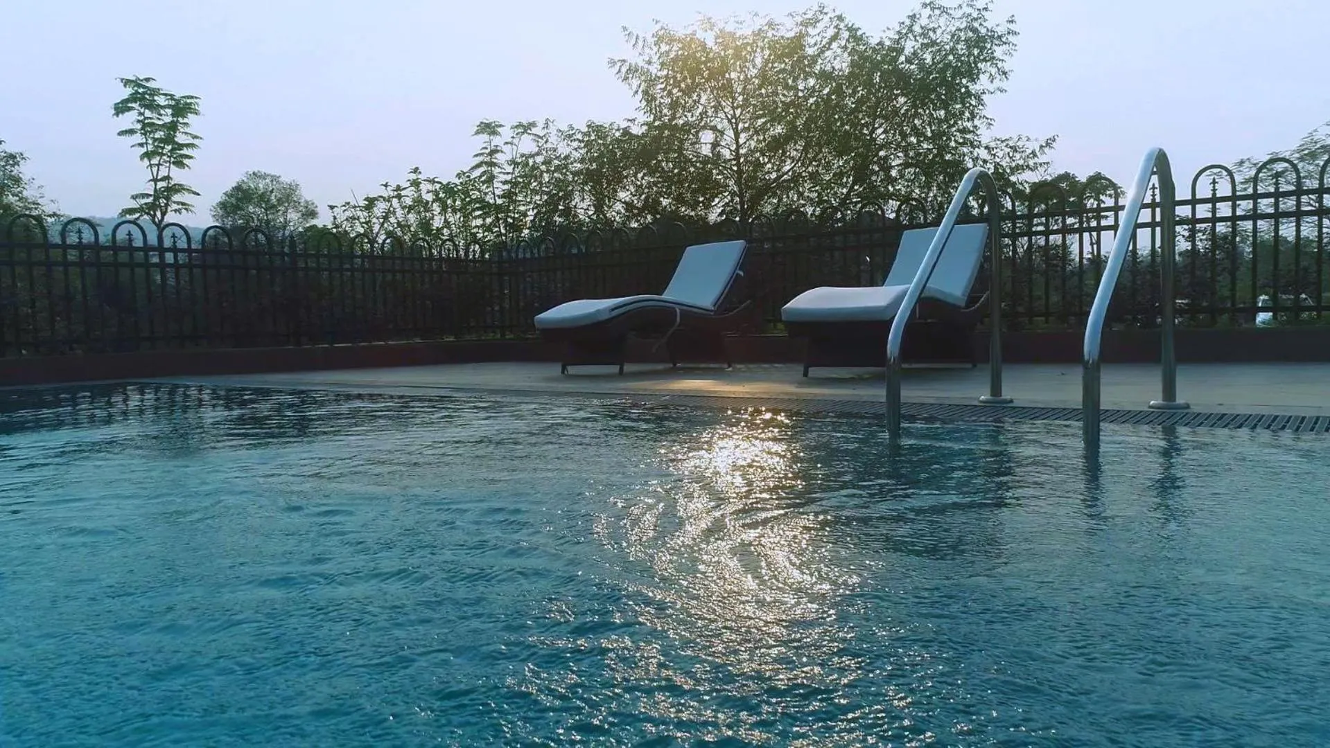 Swimming pool in Vaani Greens Wildlife Resort, Kaziranga