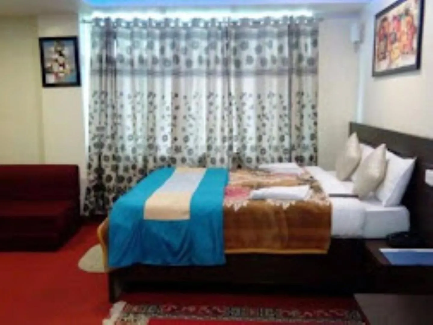 Bed in Hotel Golden Dolma