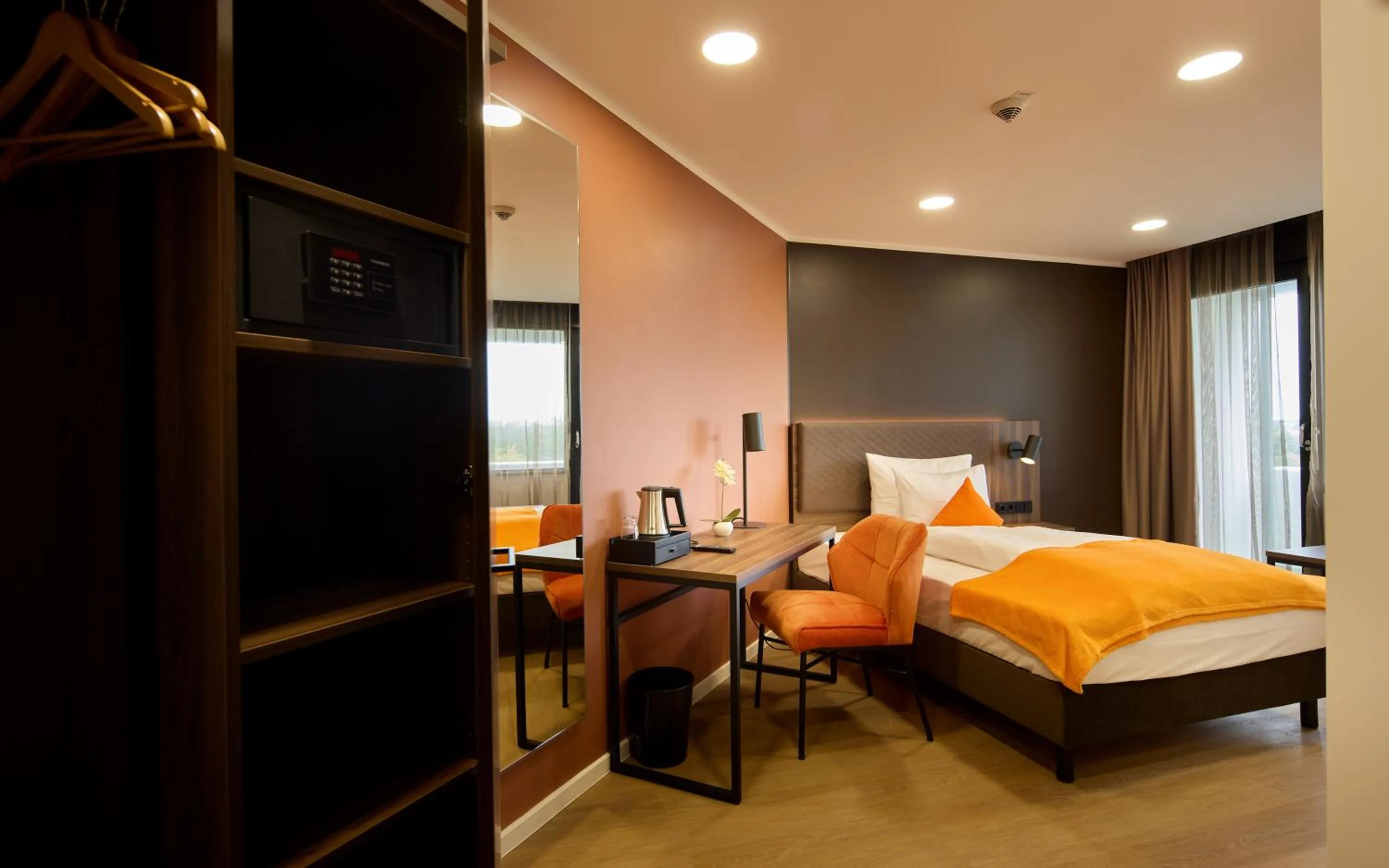 Bed in Trip Inn Hotel Frankfurt-Heusenstamm Tagungshotel