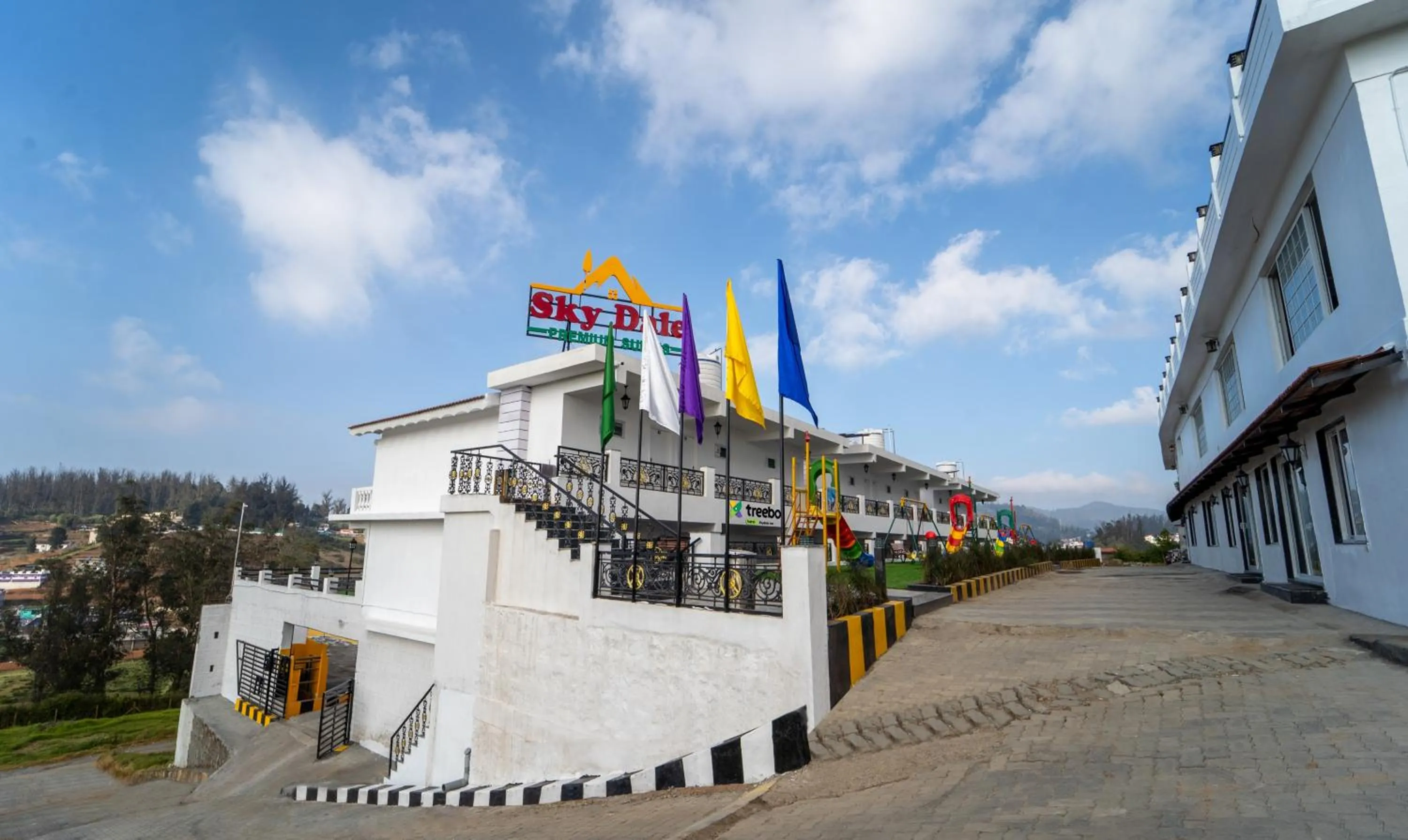 Facade/entrance in Treebo Skydale Premium Suites, 1500 Mtrs From Ooty Lake